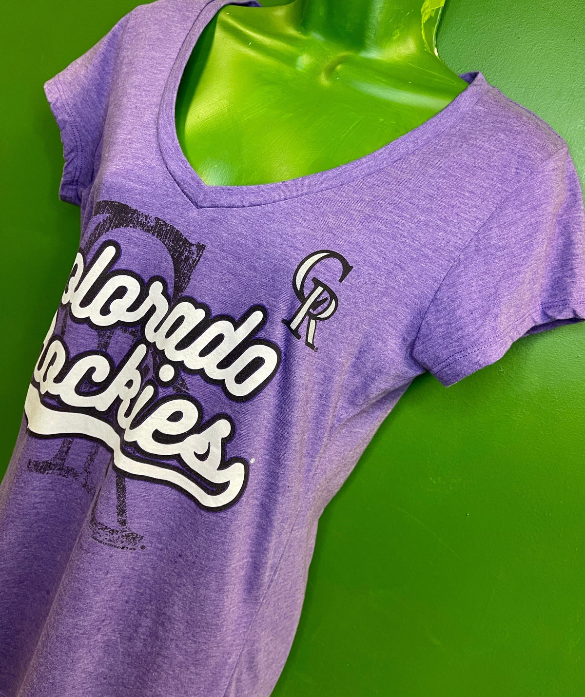 MLB Colorado Rockies Purple V-neck T-Shirt Women's Large
