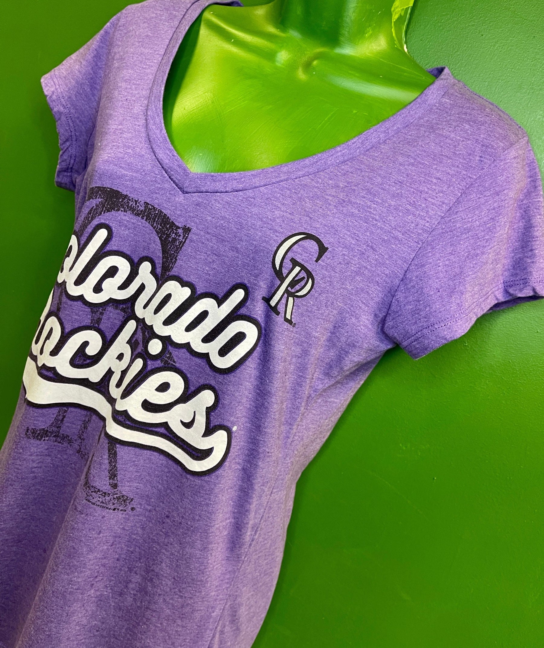 MLB Colorado Rockies Purple V-neck T-Shirt Women's Large