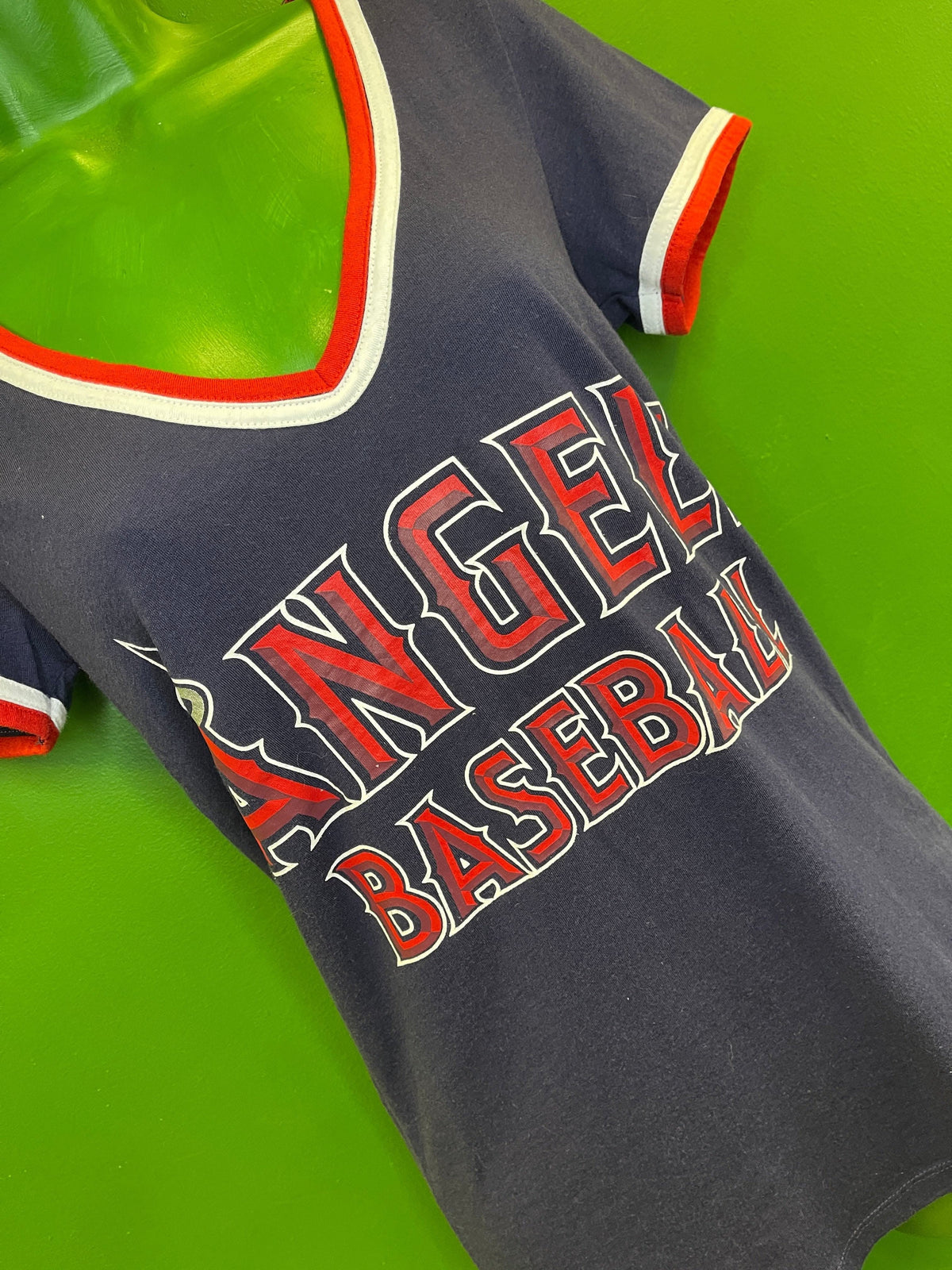 MLB Los Angeles Angels Victoria's Secret V-Neck T-Shirt Women's Medium
