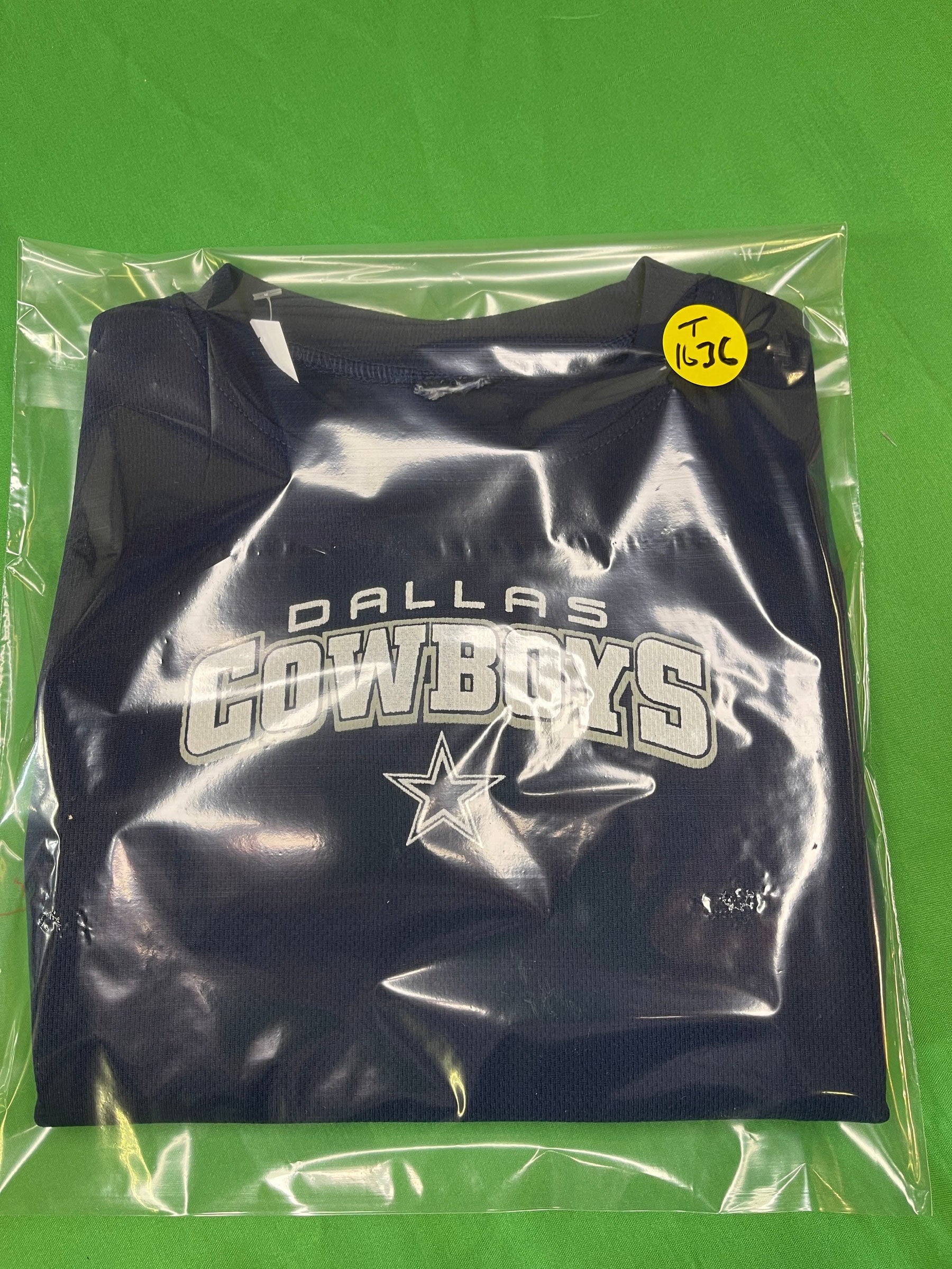 NFL Dallas Cowboys Wicking-Style T-Shirt Youth X-Small 4