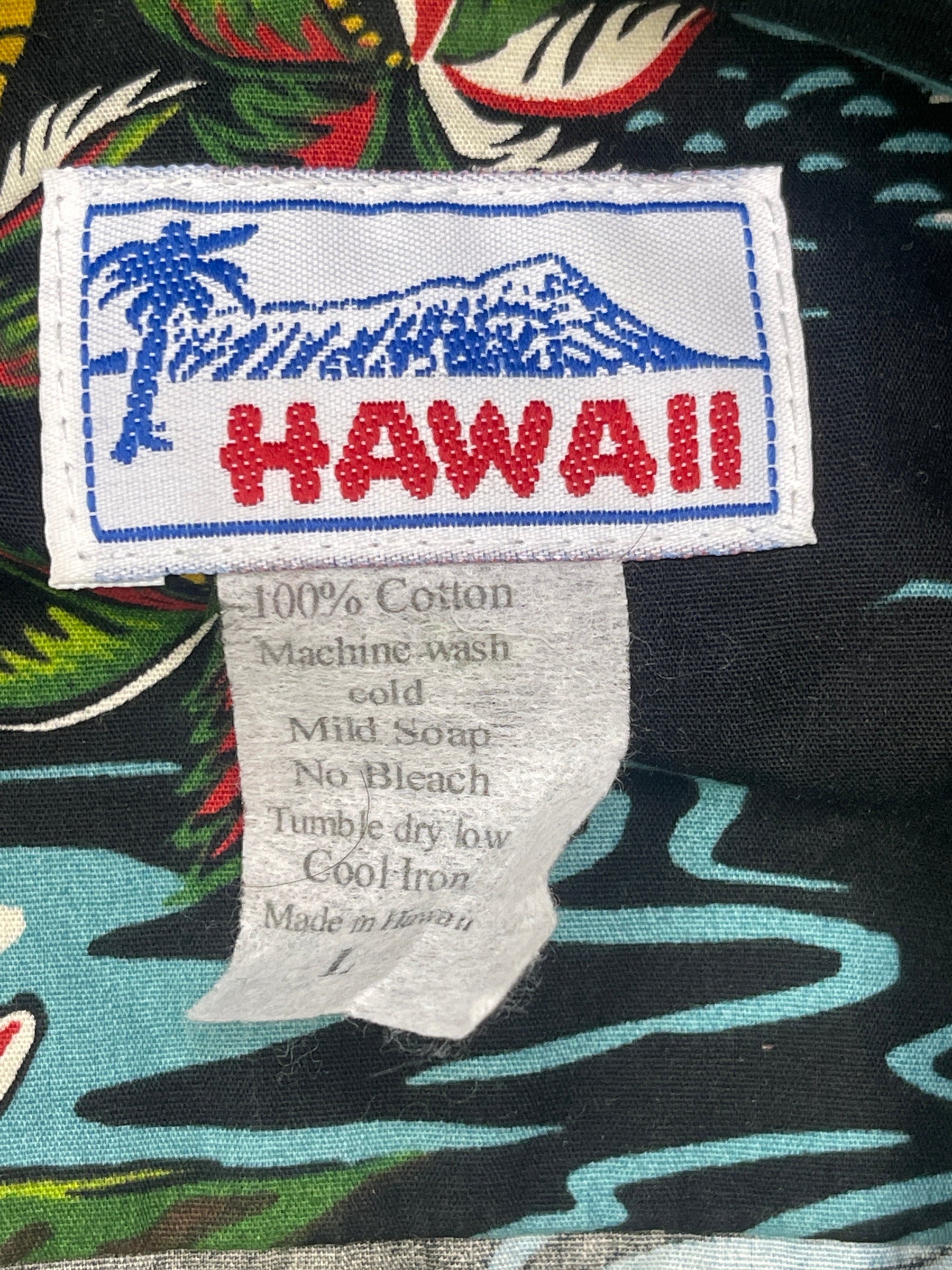 Made in Hawaii Black Dolphin Print Hawaiian Aloha Shirt Men's Large