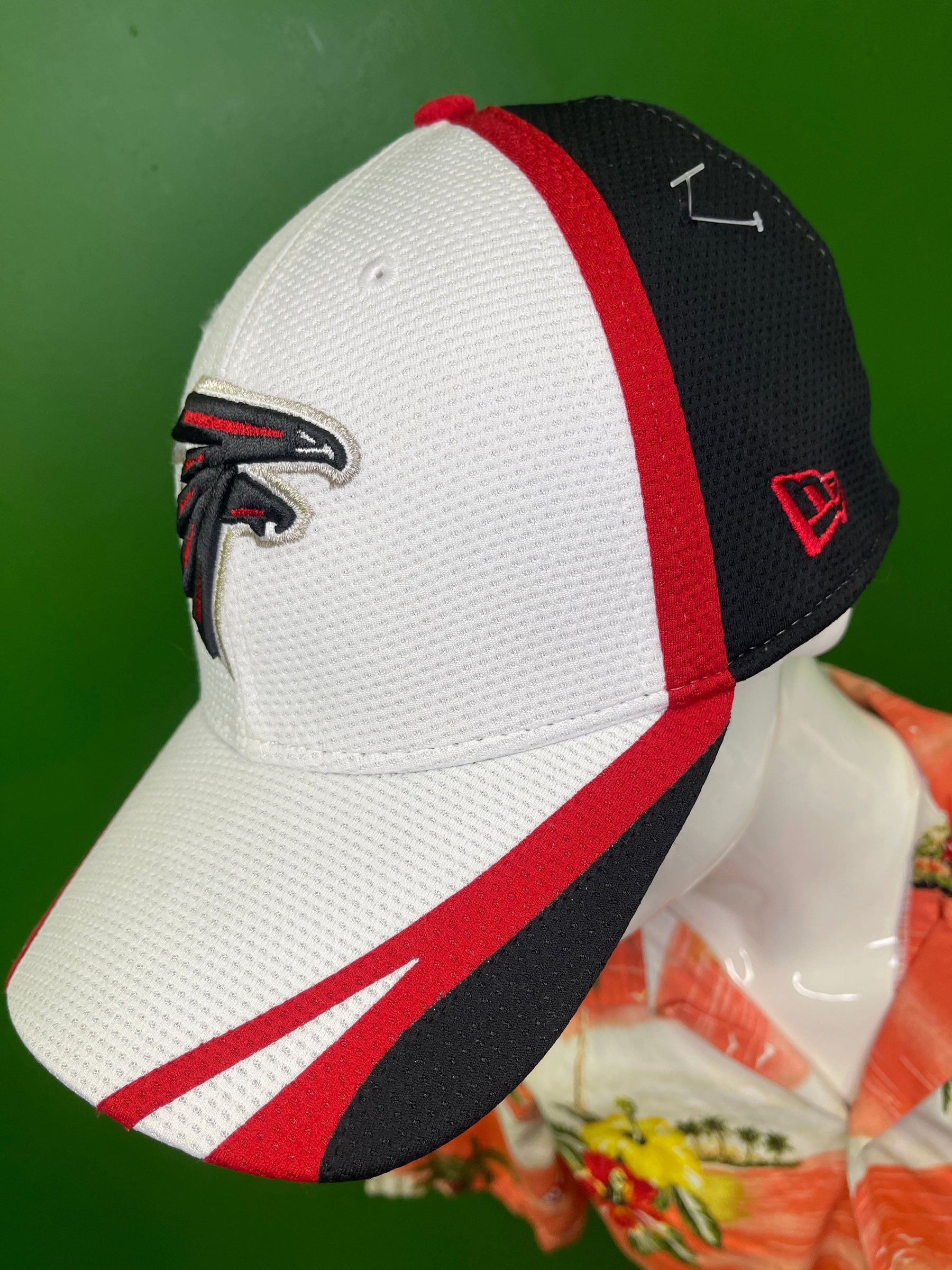 NFL Atlanta Falcons New Era 39THIRTY Hat/Cap Medium/Large
