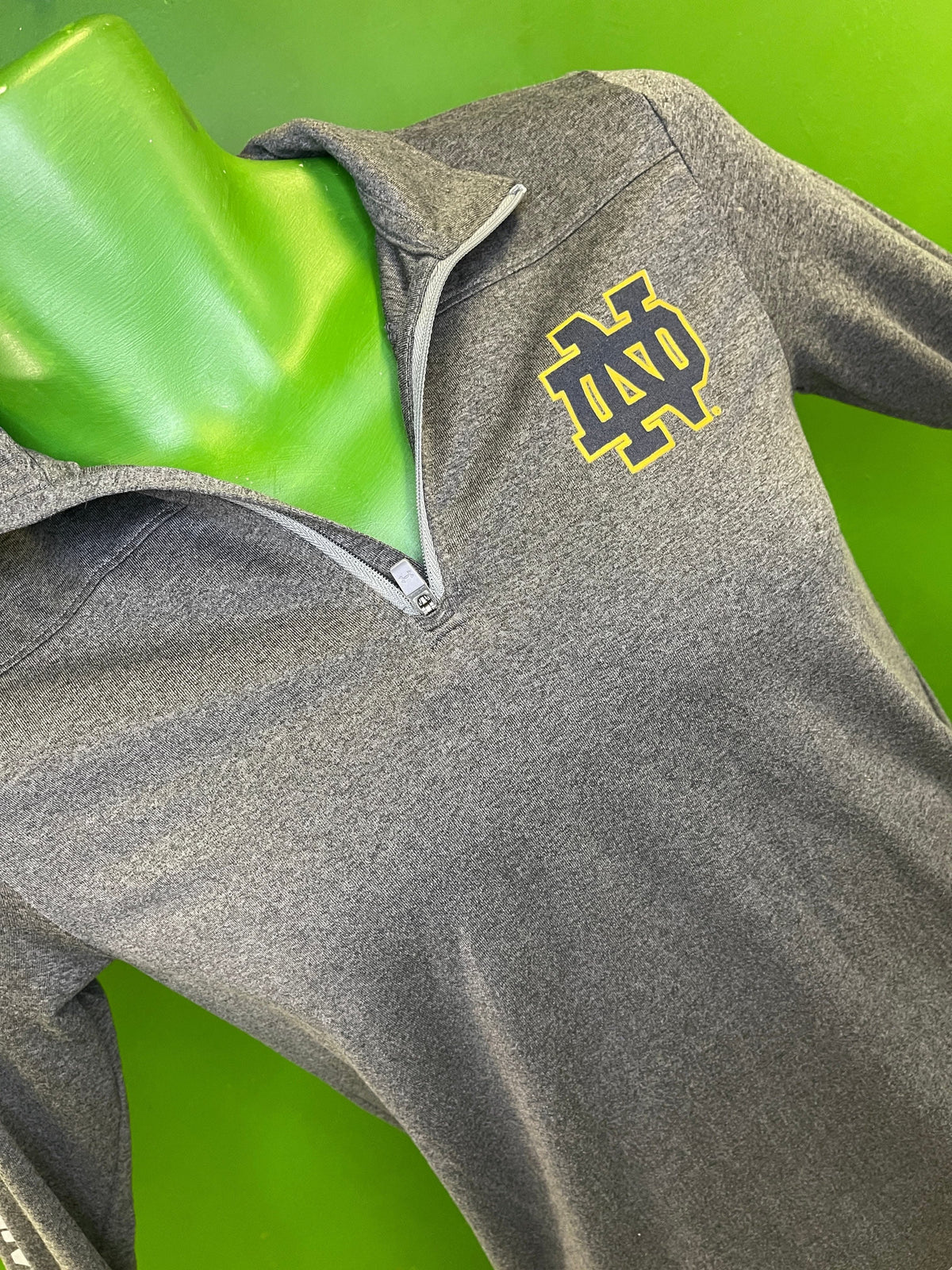 NCAA Notre Dame Fighting Irish Under Armour 1/4 Zip Pullover Youth Medium 10-12