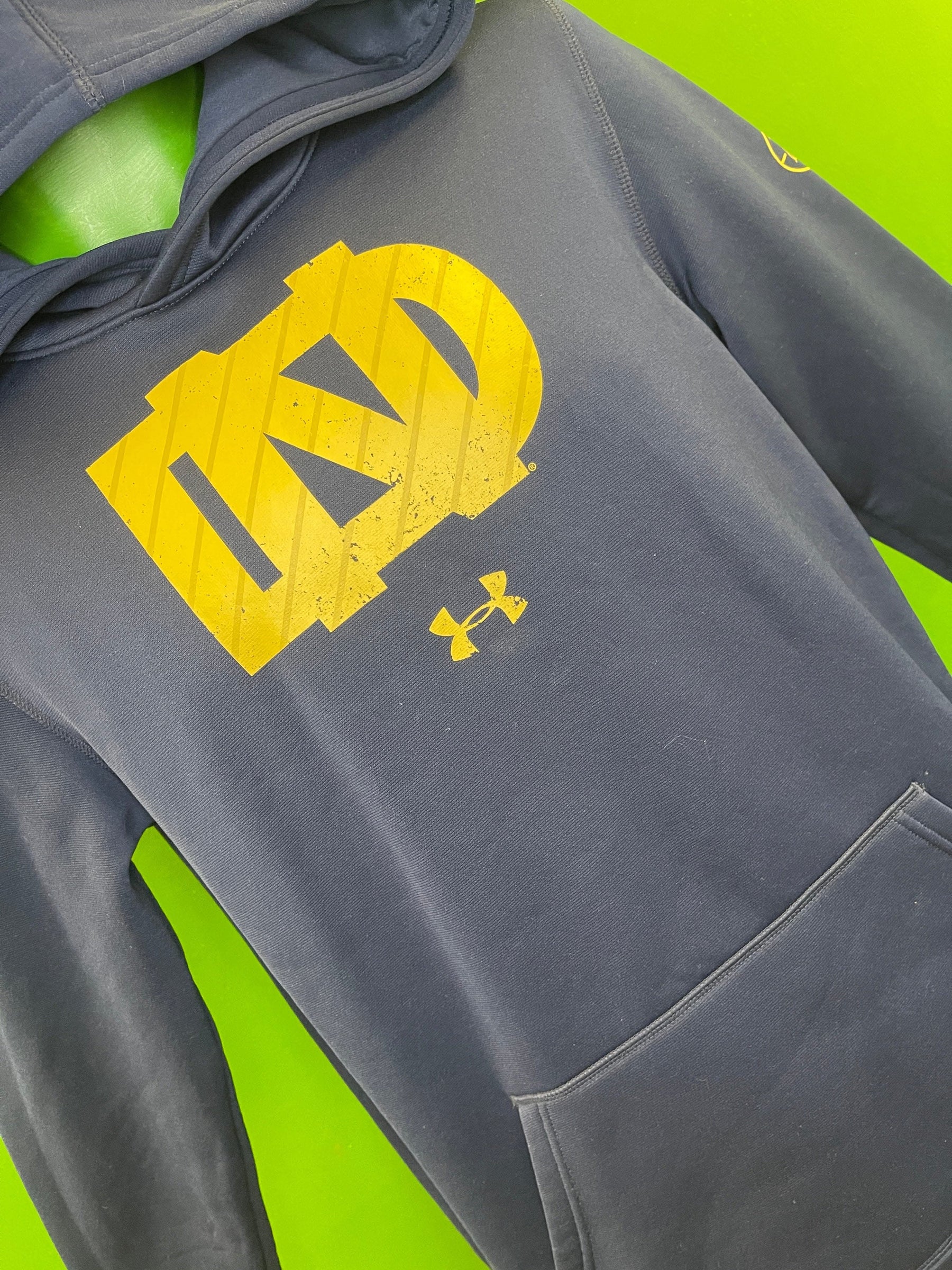 NCAA Notre Dame Fighting Irish Under Armour Hoodie Youth X-Large 18-20