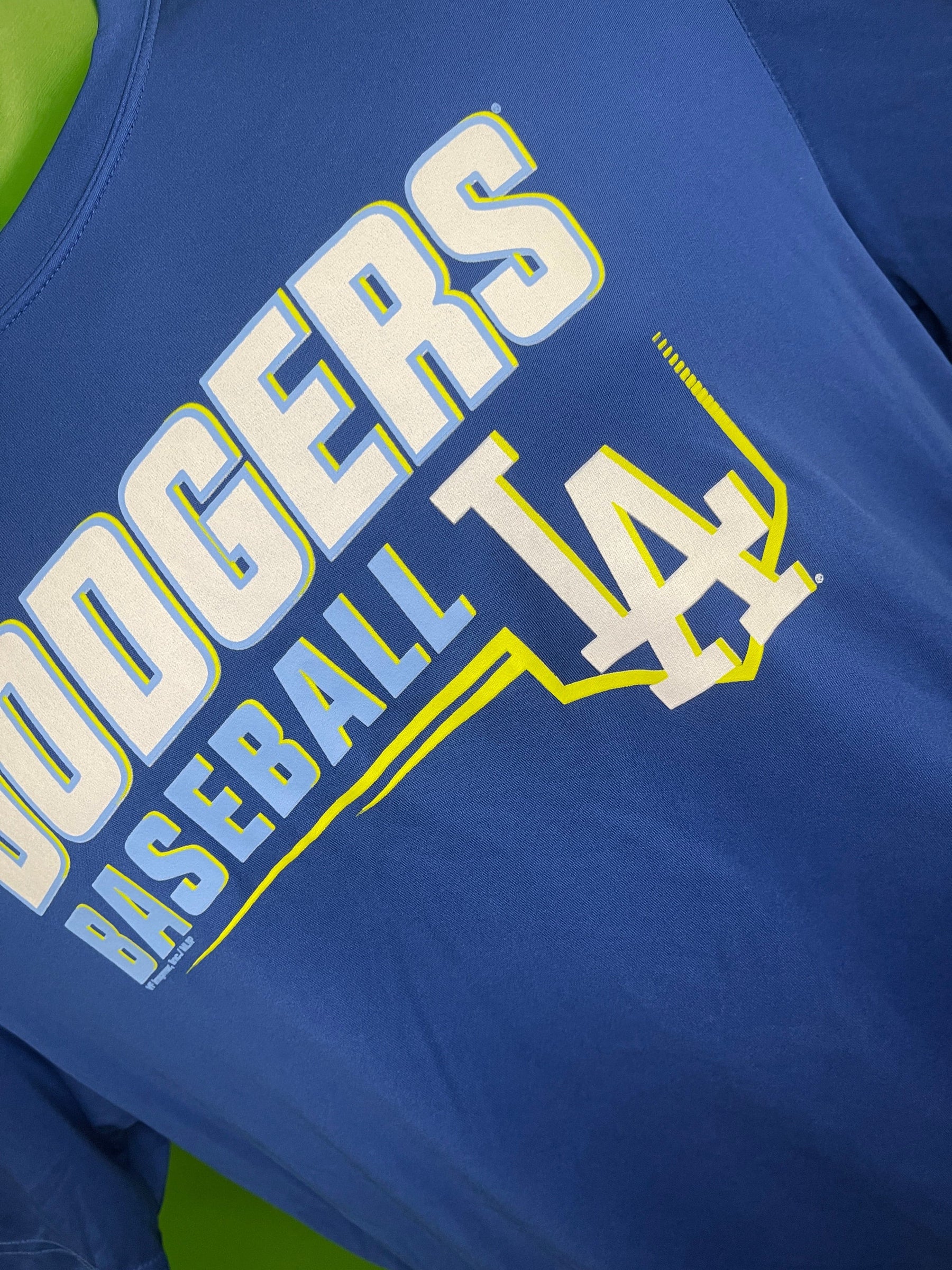 MLB Los Angeles Dodgers Wicking-Style T-Shirt Men's Medium