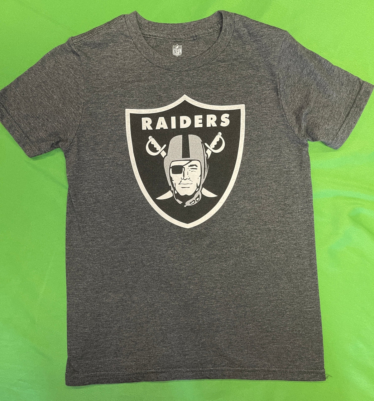 NFL Las Vegas Raiders Grey T-Shirt Youth Small 8
