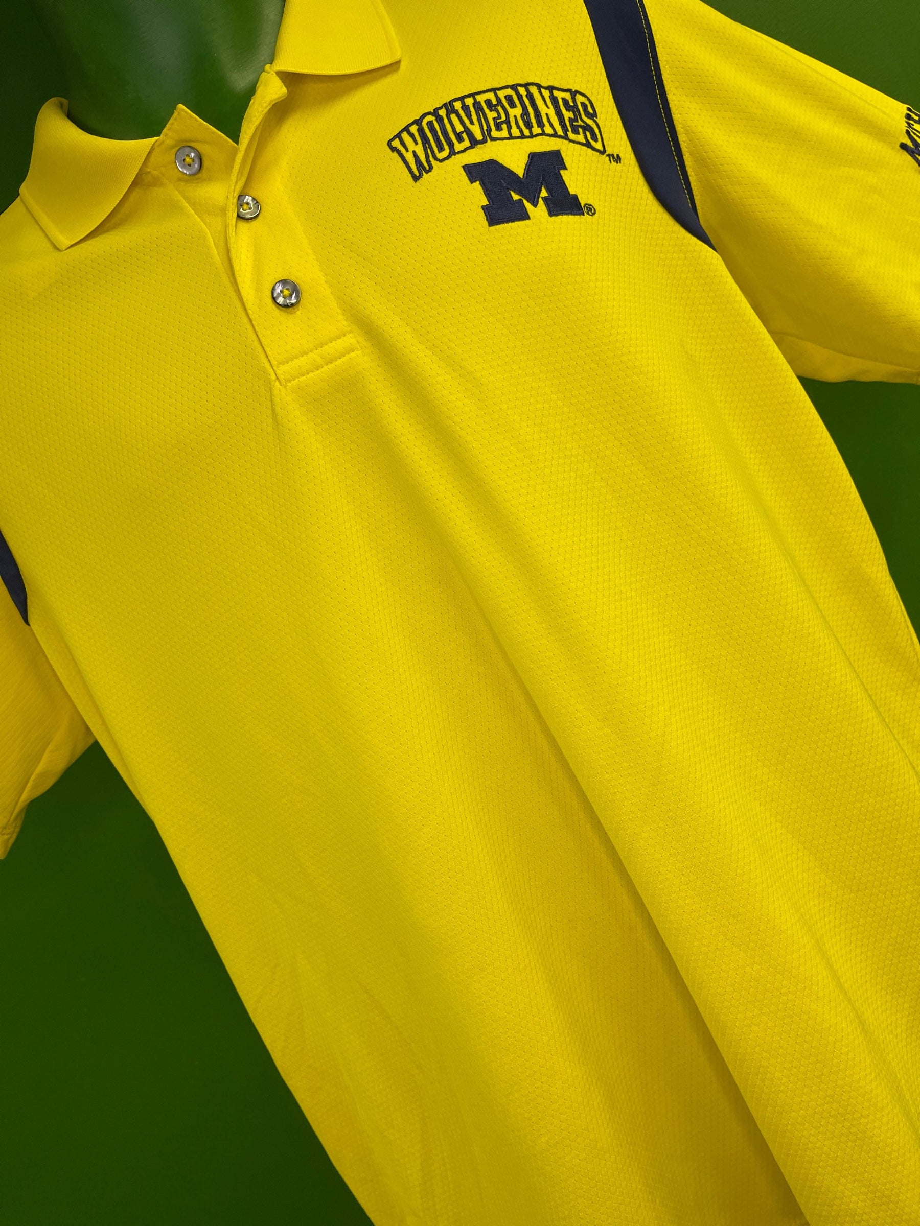 NCAA Michigan Wolverines Golf Polo Shirt Men's Medium 38/40