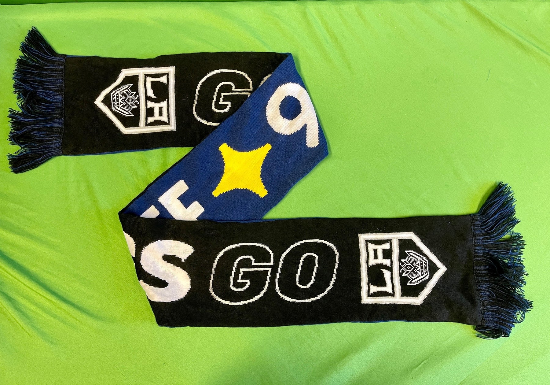 MLS LA Galaxy NHL Los Angeles Kings Reversible Scarf w/Fringe