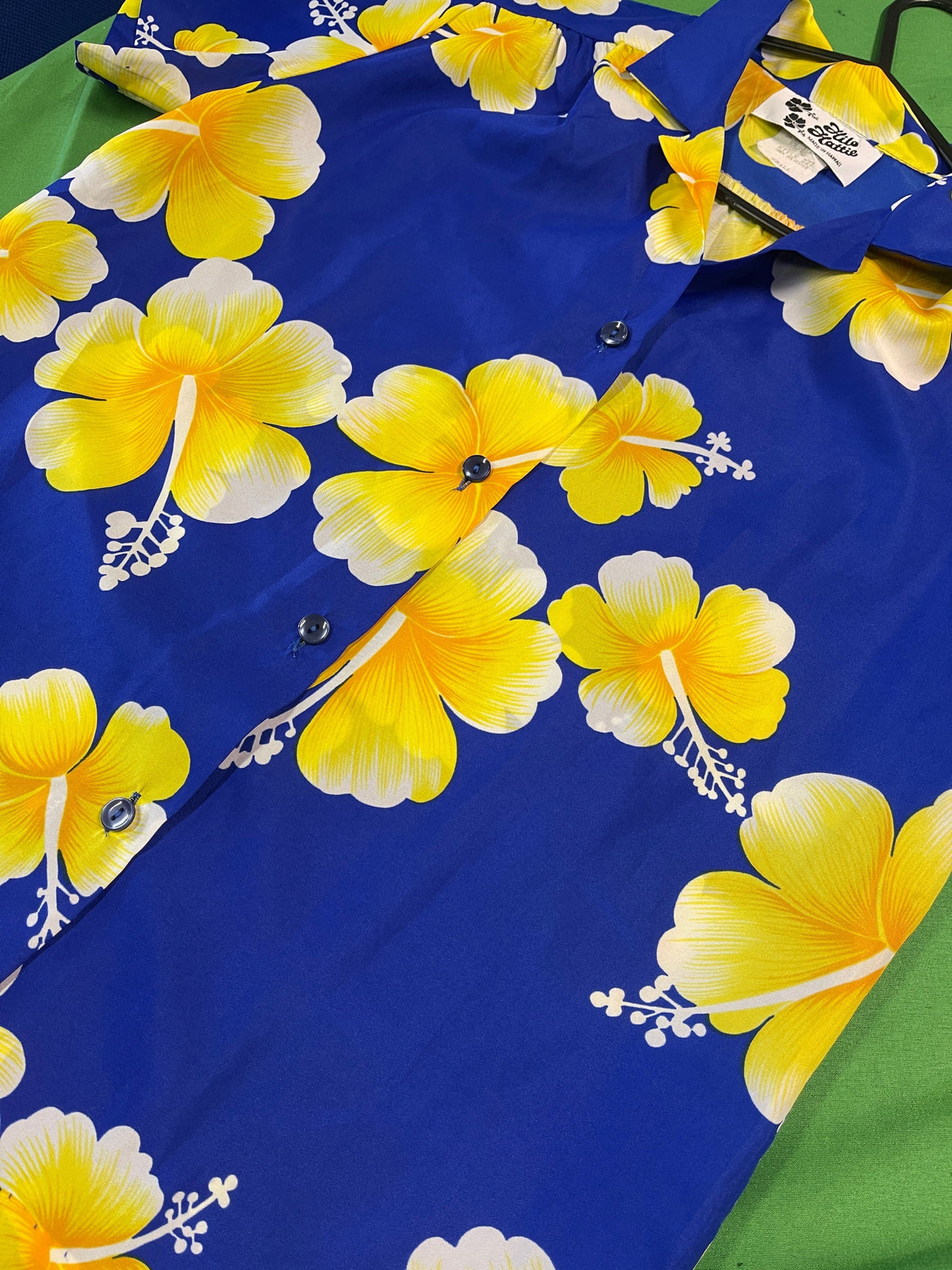Made in Hawaii Blue Floral Hawaiian Aloha Shirt Women's Small