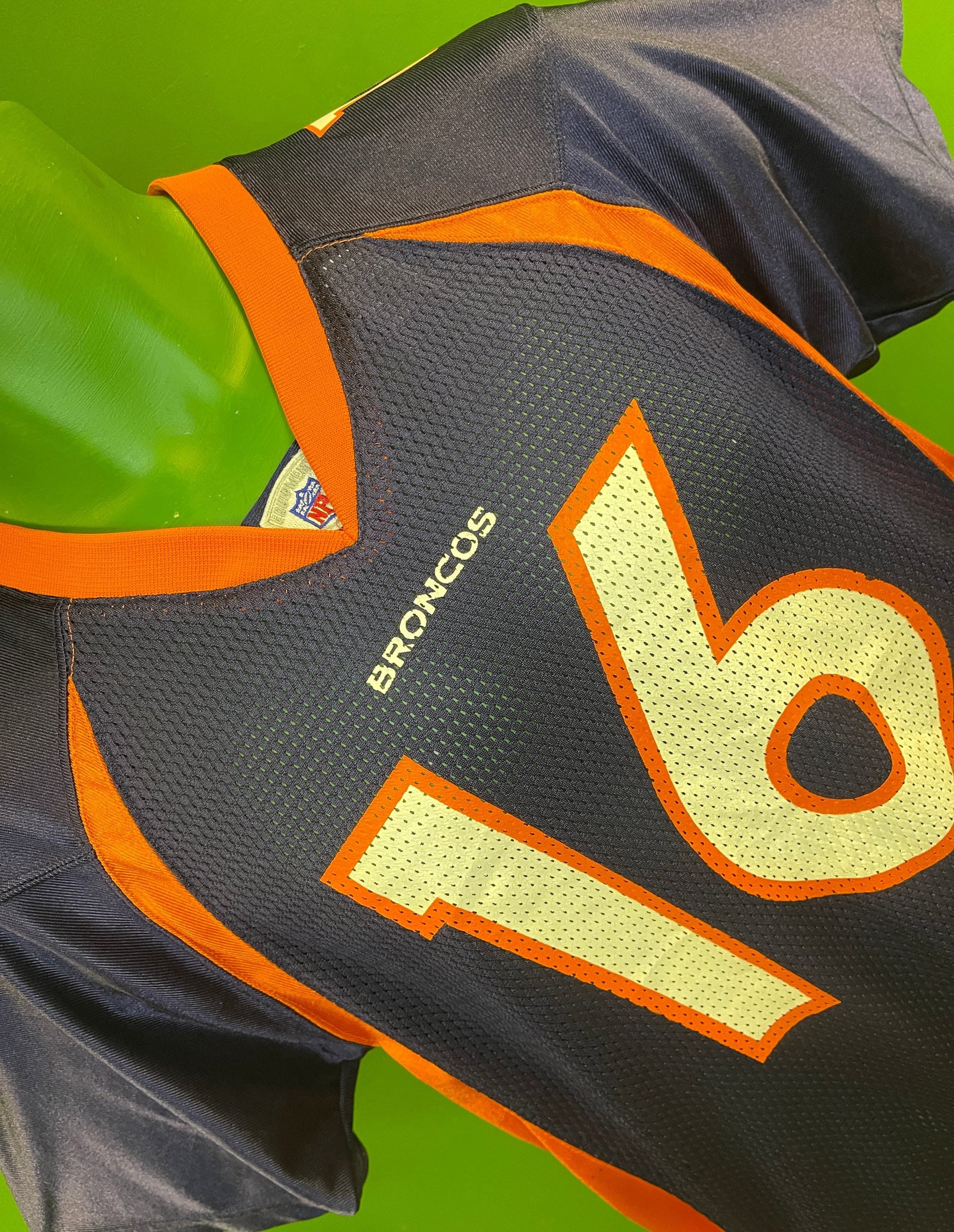 NFL Denver Broncos Jake Plummer #16 Jersey Youth Large 14-16