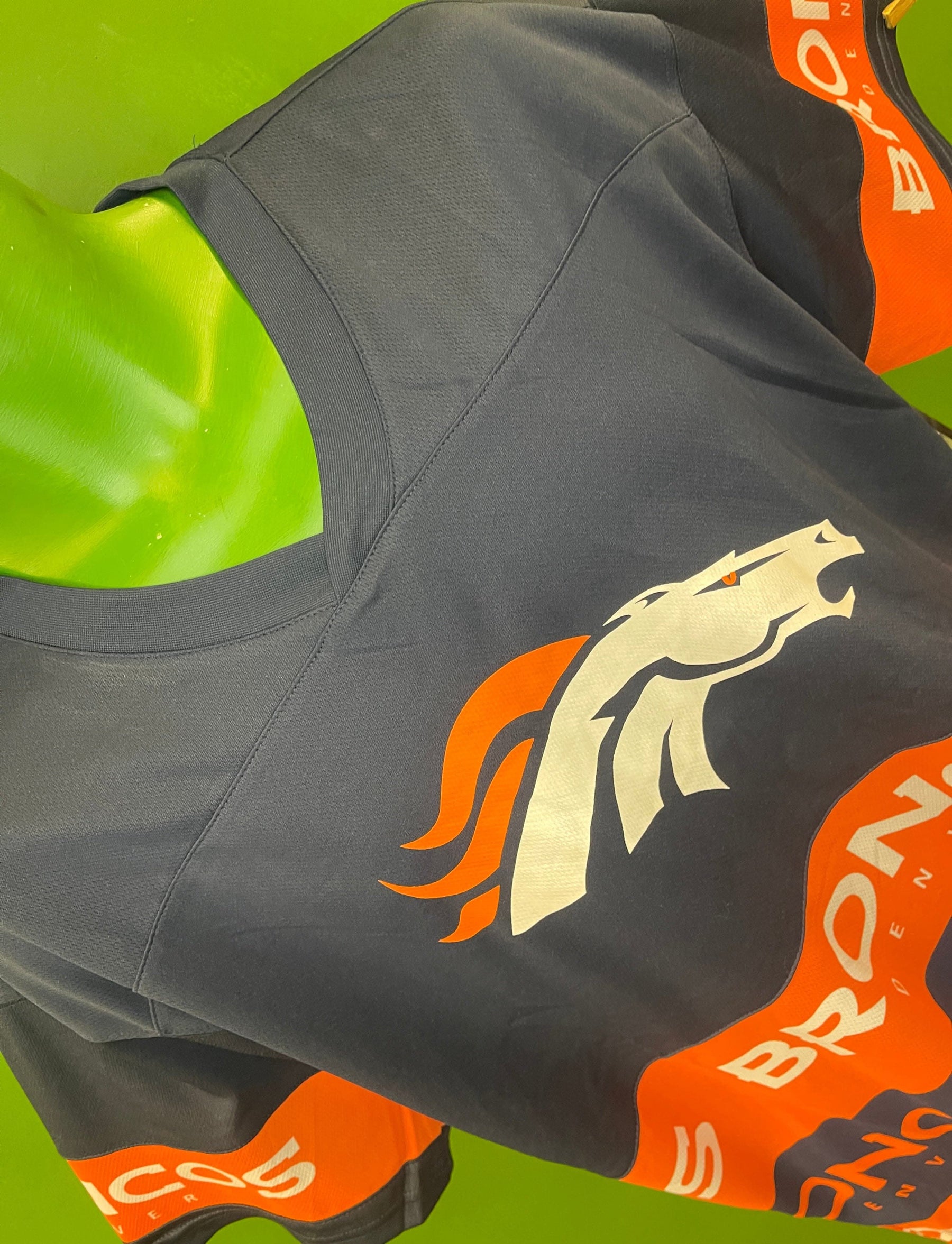 NFL Denver Broncos Orange & Blue Logo Jersey Top Men's Medium NWT