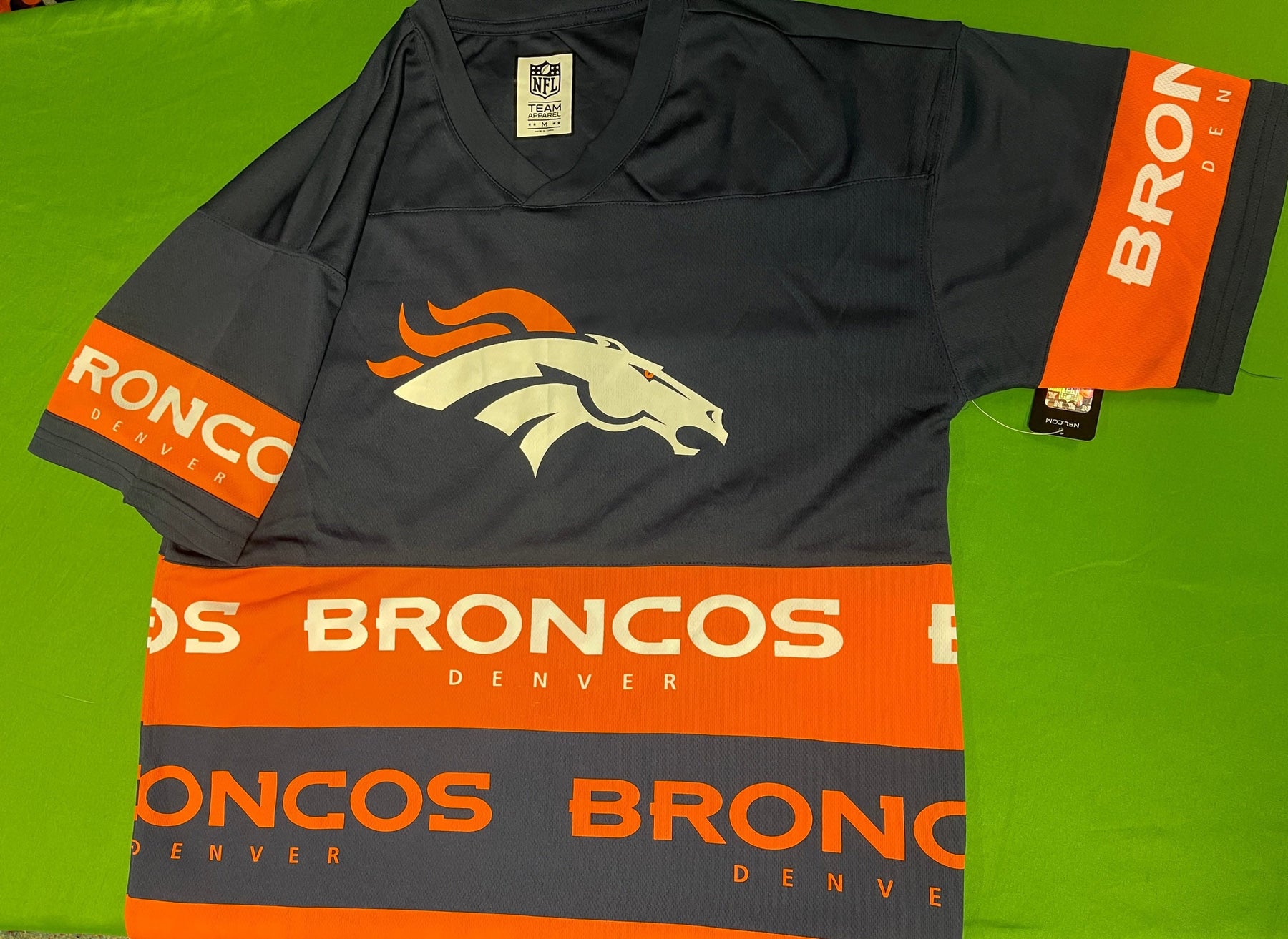 NFL Denver Broncos Orange & Blue Logo Jersey Top Men's Medium NWT