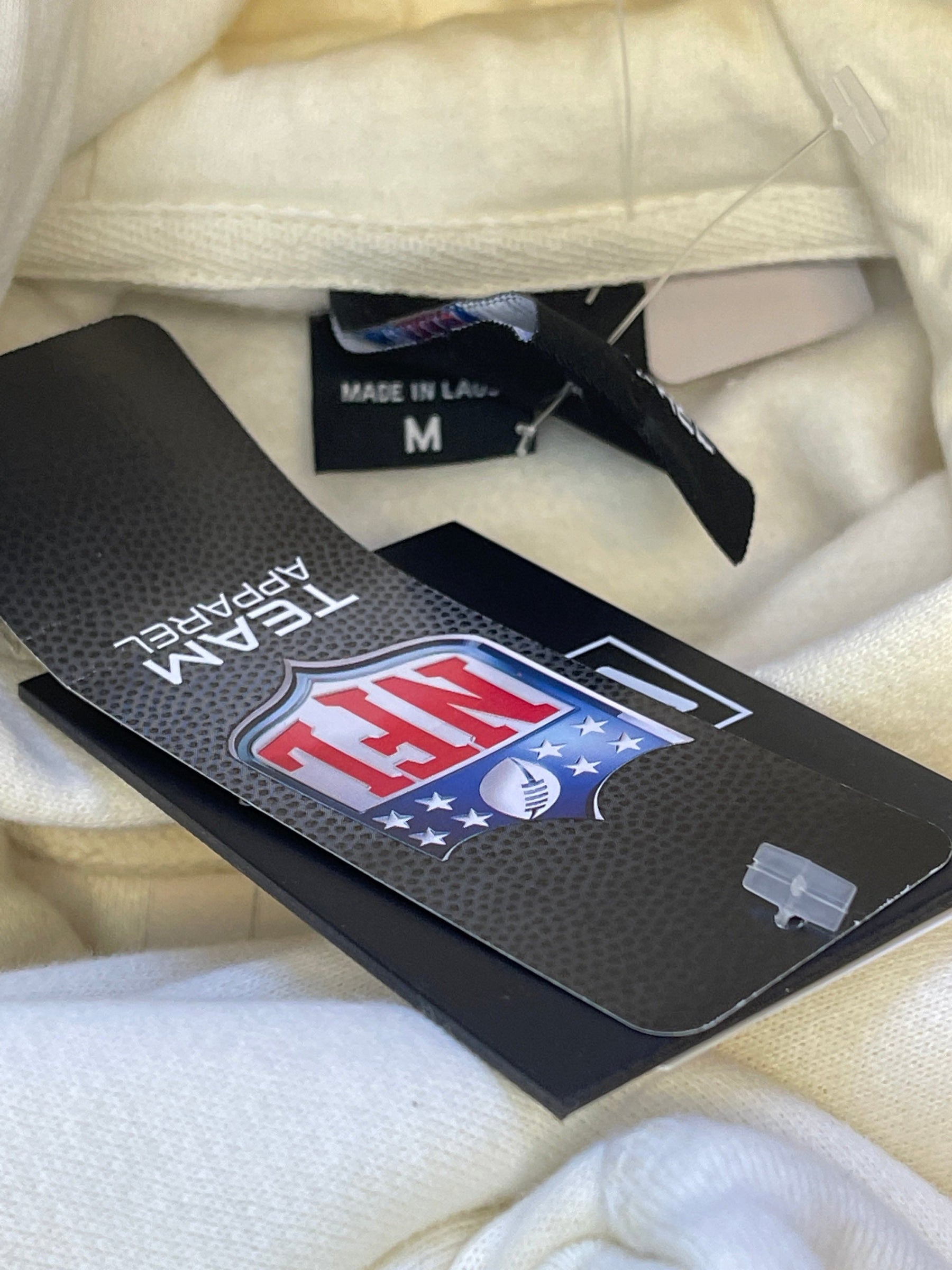 NFL Las Vegas Raiders Unique Understated Cream Pullover Hoodie Men's Medium NWT