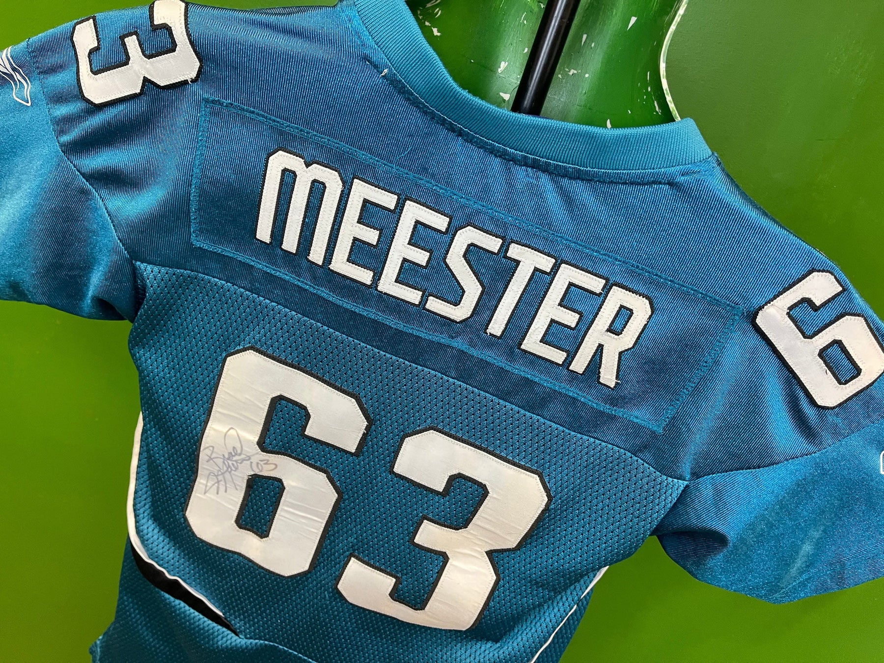 NFL Jacksonville Jaguars Meester #63 Vtg SIGNED Jersey Youth Medium 10-12