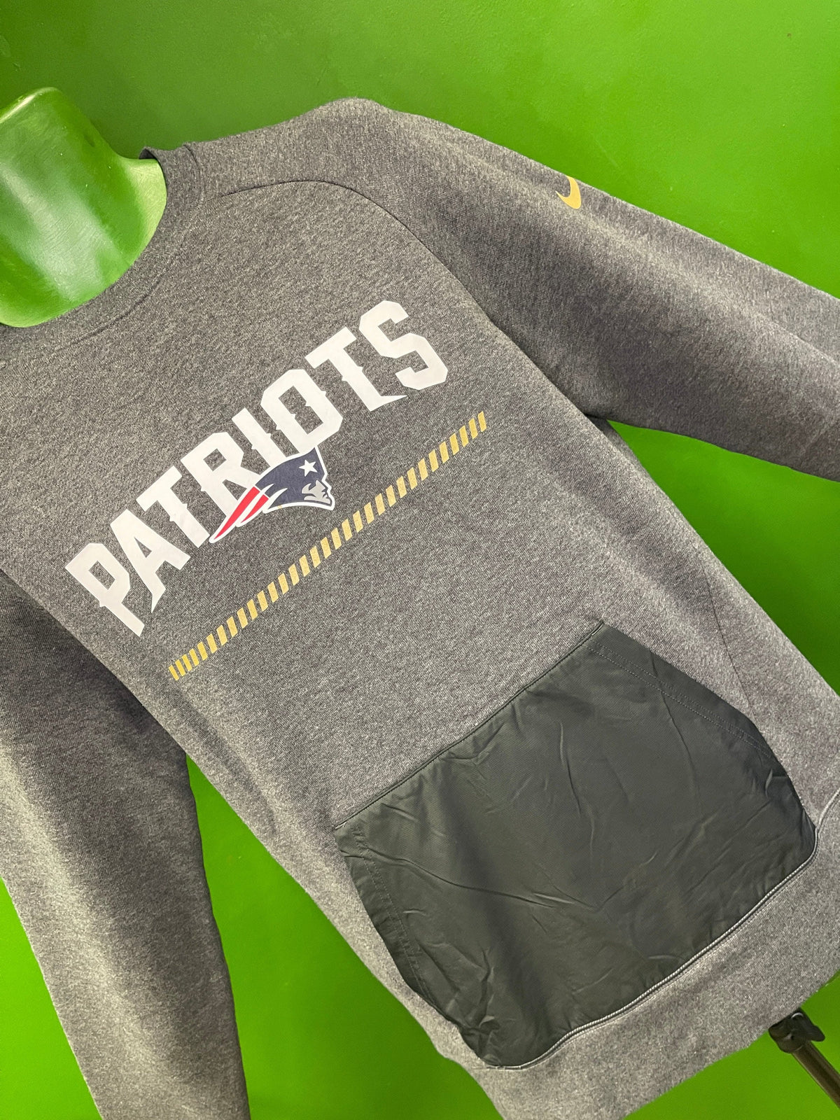 NFL New England Patriots Heathered Grey Pullover Sweatshirt Men's Medium