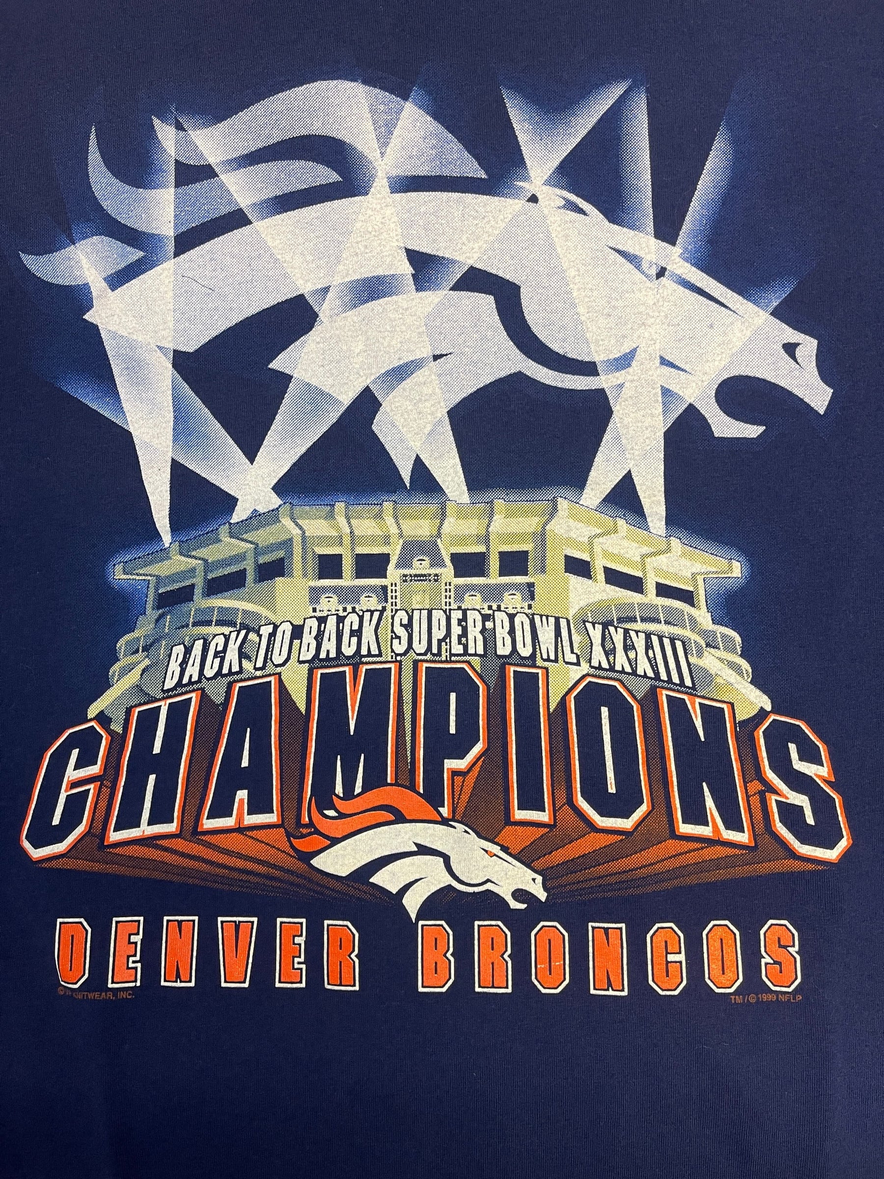 NFL Denver Broncos Super Bowl XXXIII Back to Back Champions T-Shirt Men's X-Large