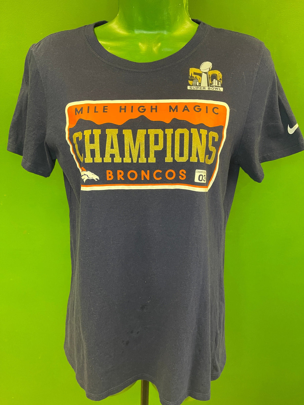 NFL Denver Broncos Super Bowl 50 Champions Athletic Cut T-Shirt Women's Medium