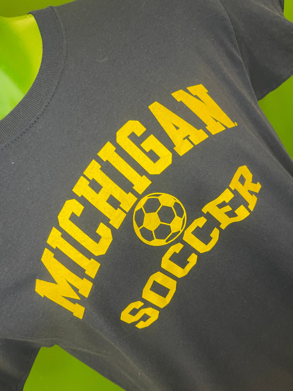 NCAA Michigan Wolverines Soccer T-Shirt Youth Large 14-16 NWT