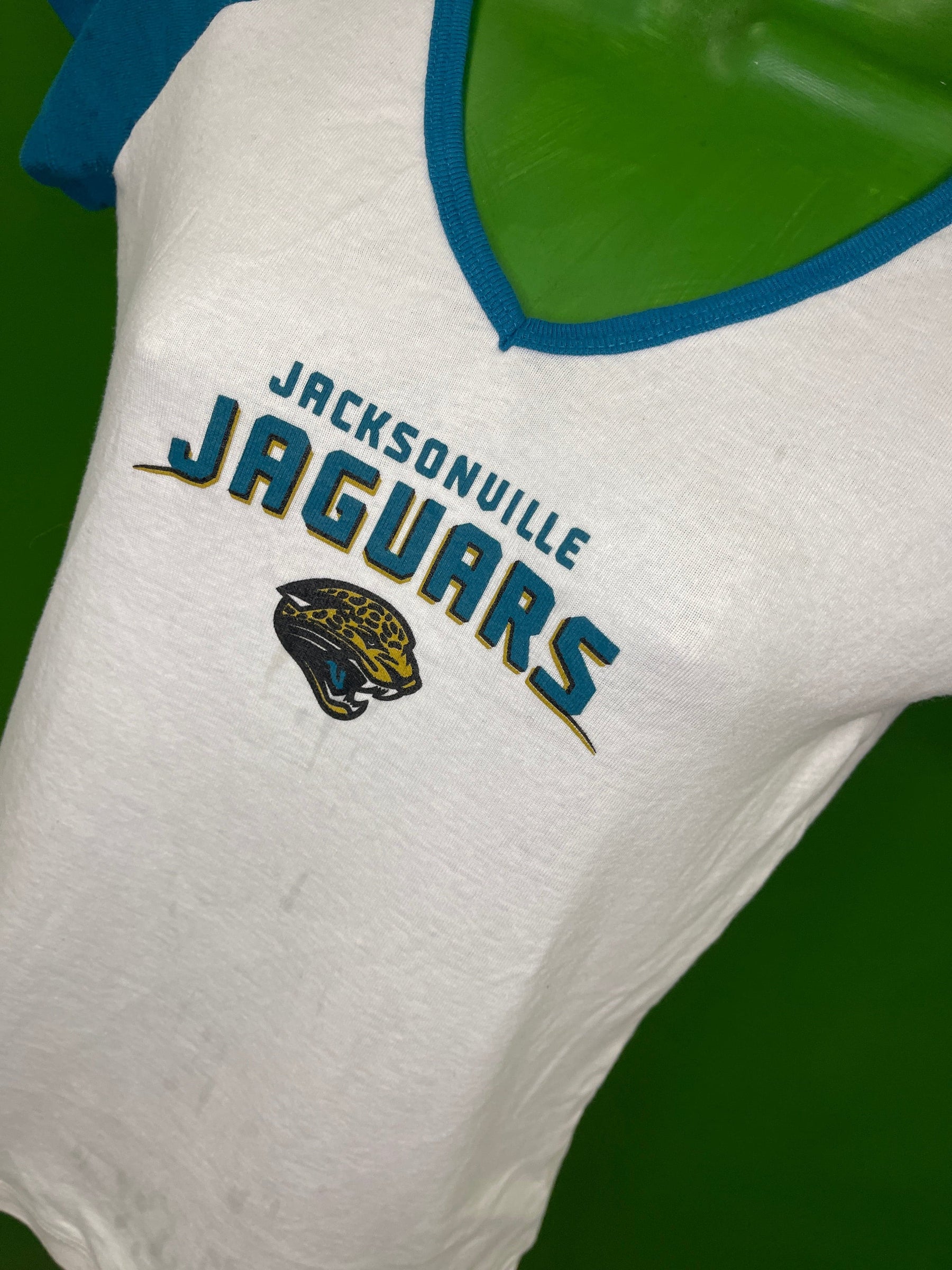 NFL Jacksonville Jaguars V-Neck Raglan Sleeve T-Shirt Women's Medium