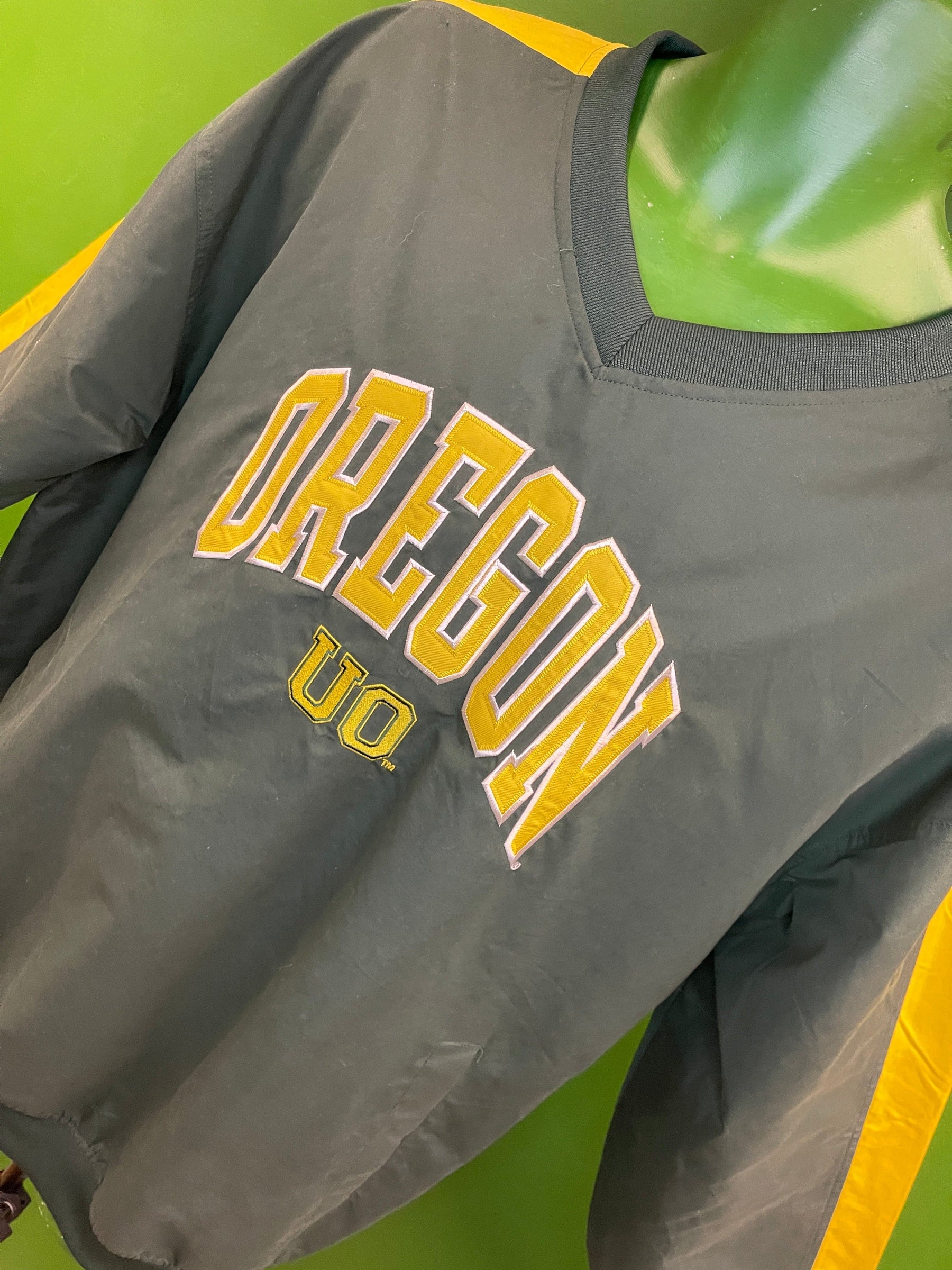 NCAA Oregon Ducks Side Zip Woven Pullover Sweatshirt Men's Large