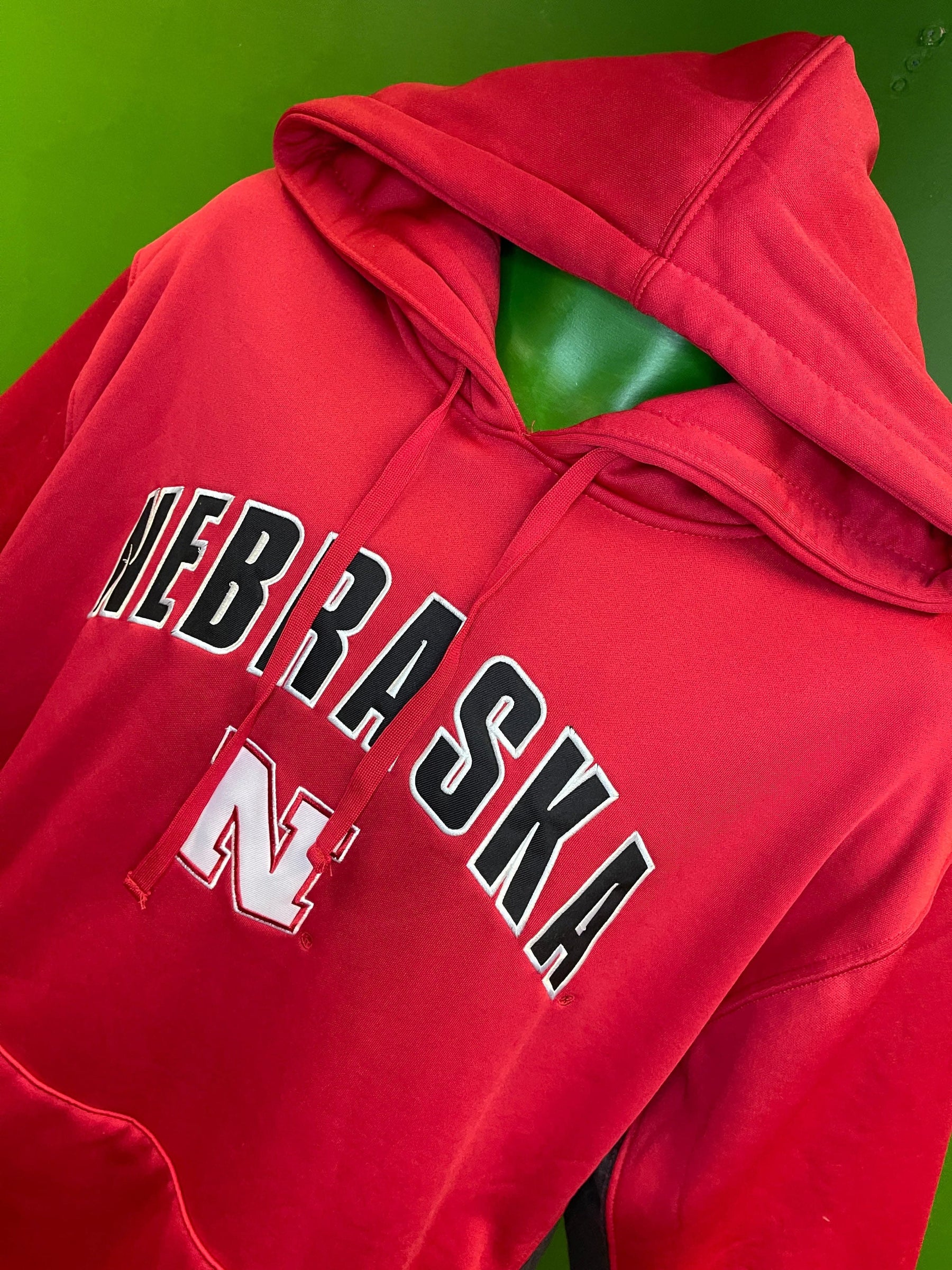 NCAA Nebraska Cornhuskers Colosseum Stitched Pullover Hoodie Men's X-Large