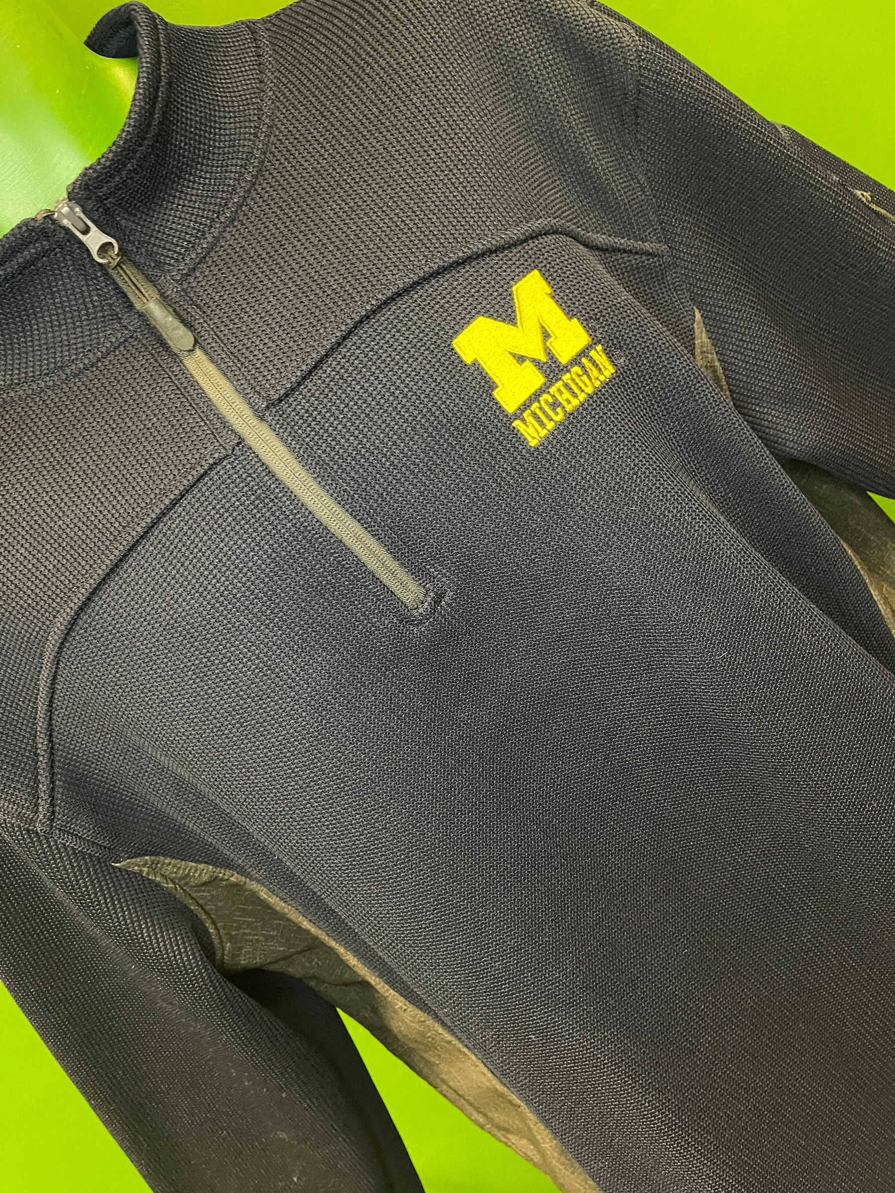 NCAA Michigan Wolverines Textured 1/4 Zip Pullover Jacket Men's X-Large