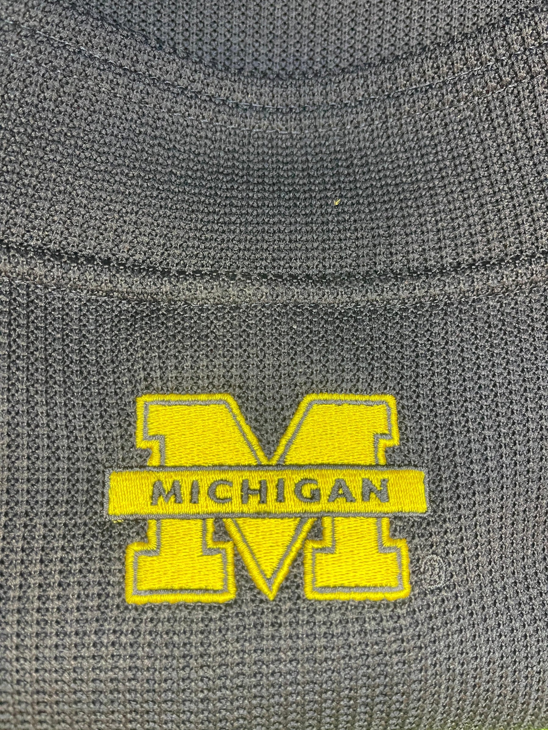 NCAA Michigan Wolverines Textured 1/4 Zip Pullover Jacket Men's X-Large