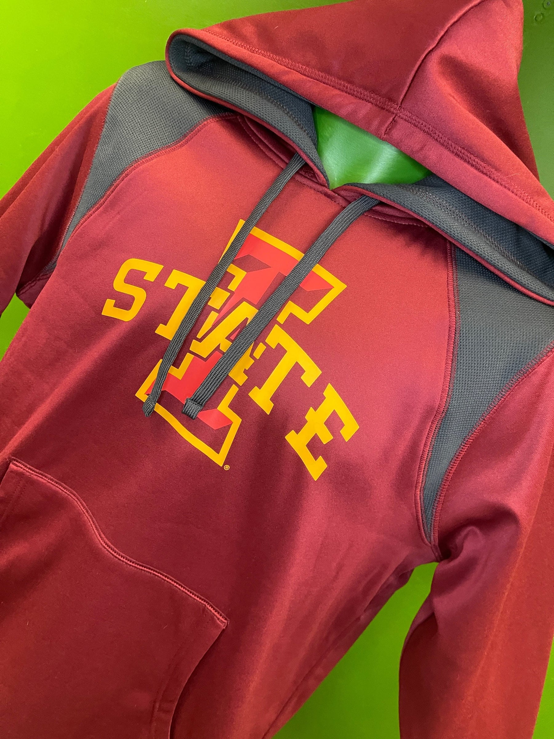 NCAA Iowa State Cyclones Russell Pullover Hoodie Youth 2X-Large 18-20