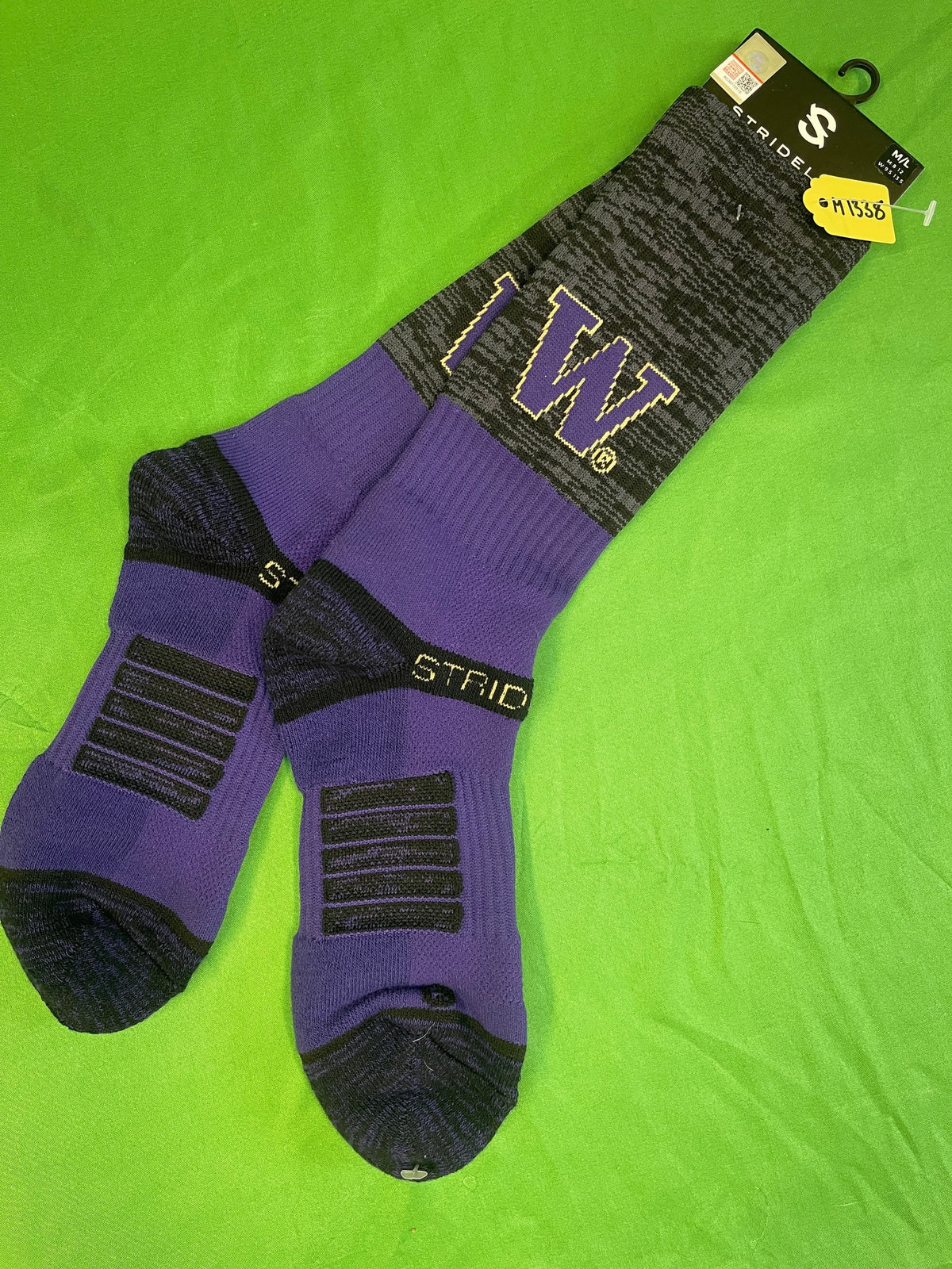 NCAA Washington Huskies Grey & Purple Socks Medium/Large NWT
