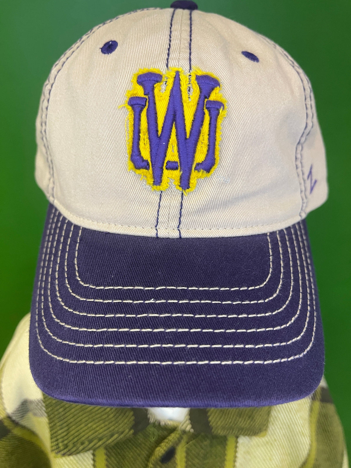 NCAA Washington Huskies Zephyr Distressed Strapback Hat/Cap OSFM NWT