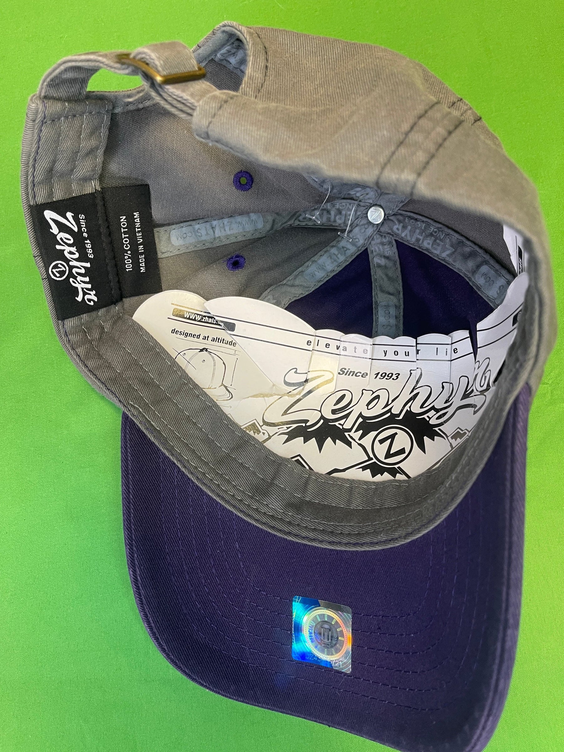 NCAA Washington Huskies Zephyr 100% Cotton Strapback Hat/Cap OSFM NWT