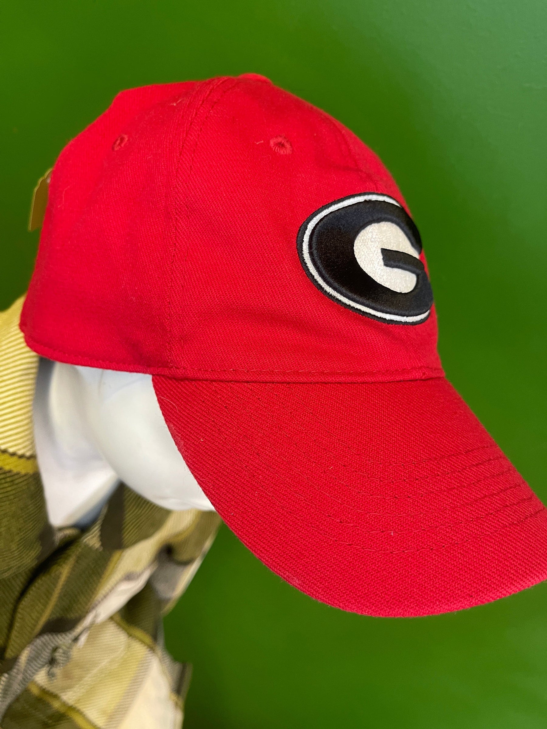 NCAA Georgia Bulldogs Spellout Stretch Fit Hat/Cap OSFM