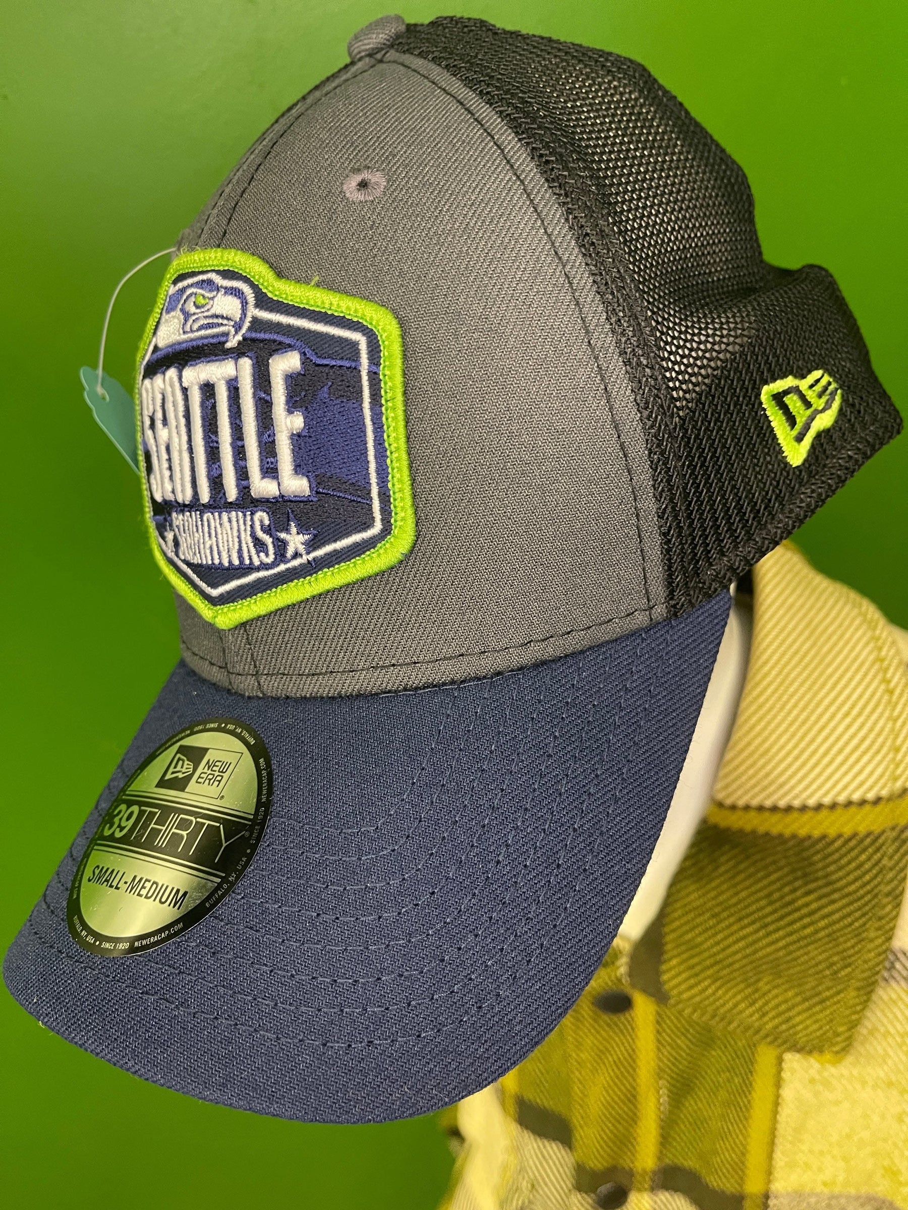 NFL Seattle Seahawks New Era 39THIRTY Fitted Hat/Cap Small/Medium NWT