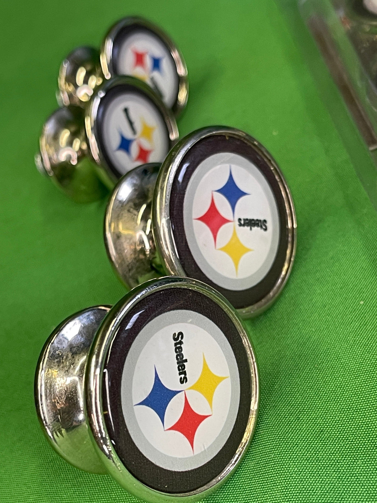 NFL Pittsburgh Steelers Set of 8 Drawer Pulls/Cabinet Knobs