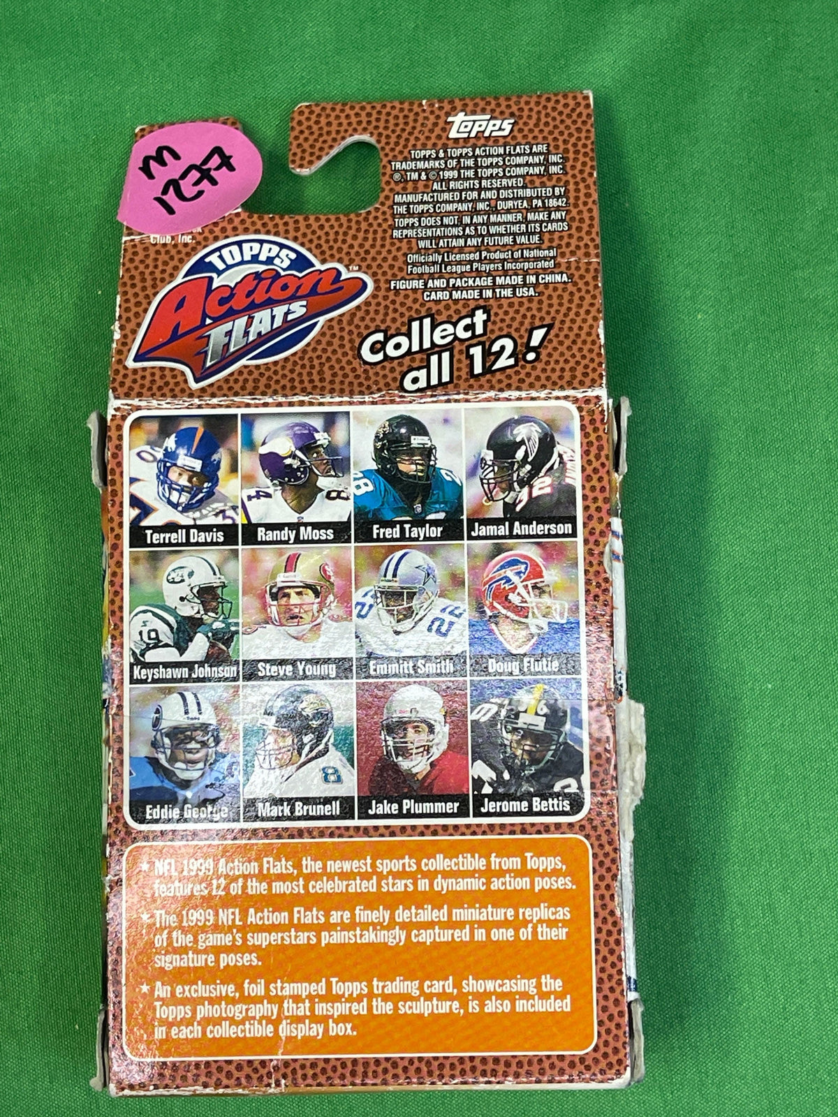 NFL Denver Broncos Terrell Davis #30 Topps Vintage Action Flats Figure & Card NWT