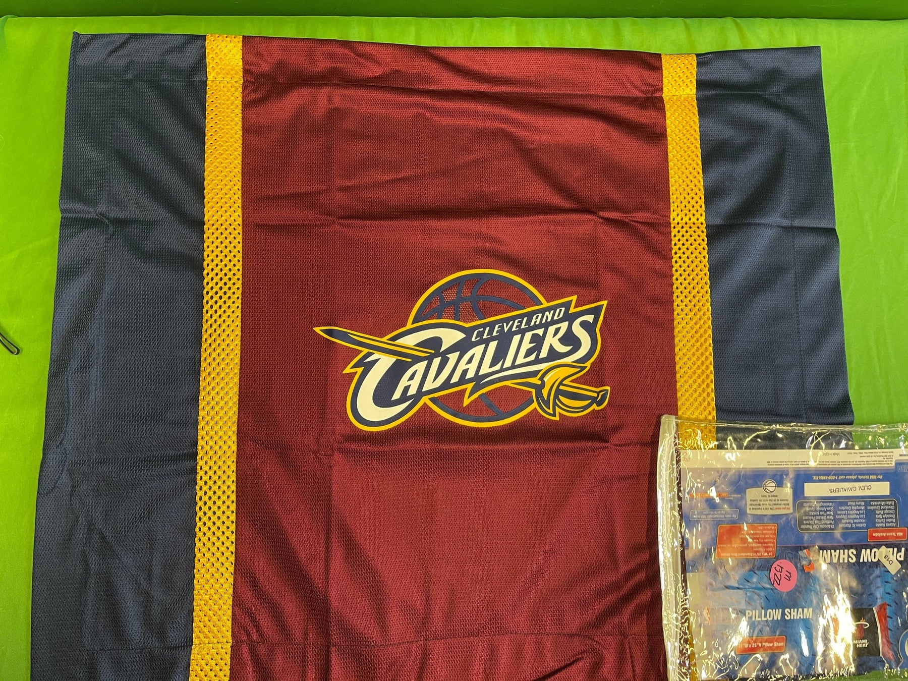 NBA Cleveland Cavaliers Jersey Mesh Standard Pillow Sham NWT