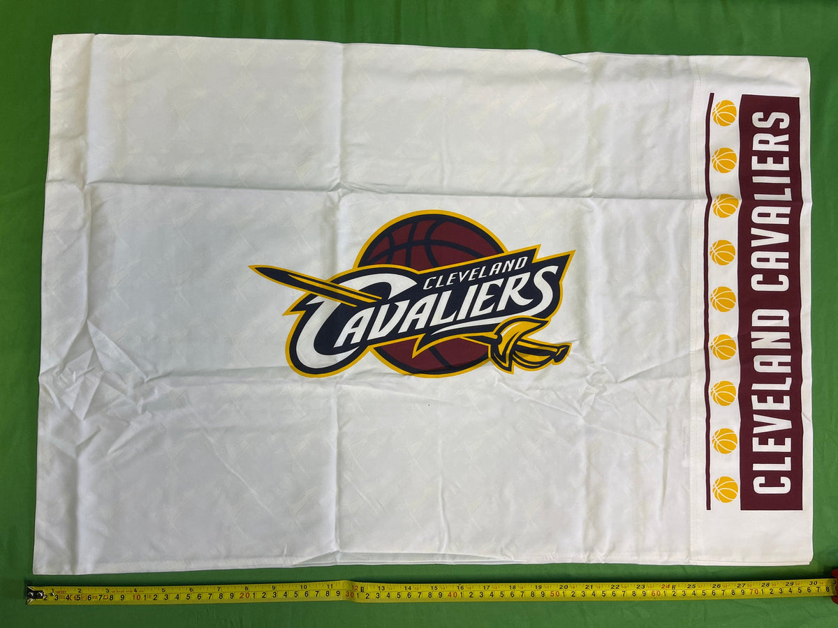 NBA Cleveland Cavaliers Microfibre Standard Pillow Case NWT