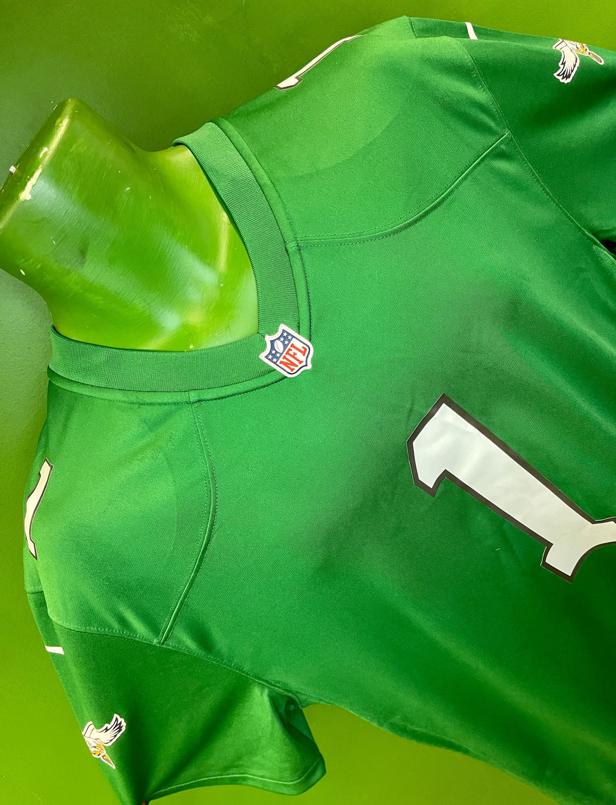 NFL Philadelphia Eagles Jalen Hurts #1 Game Jersey Youth X-Large 18-20 NWT