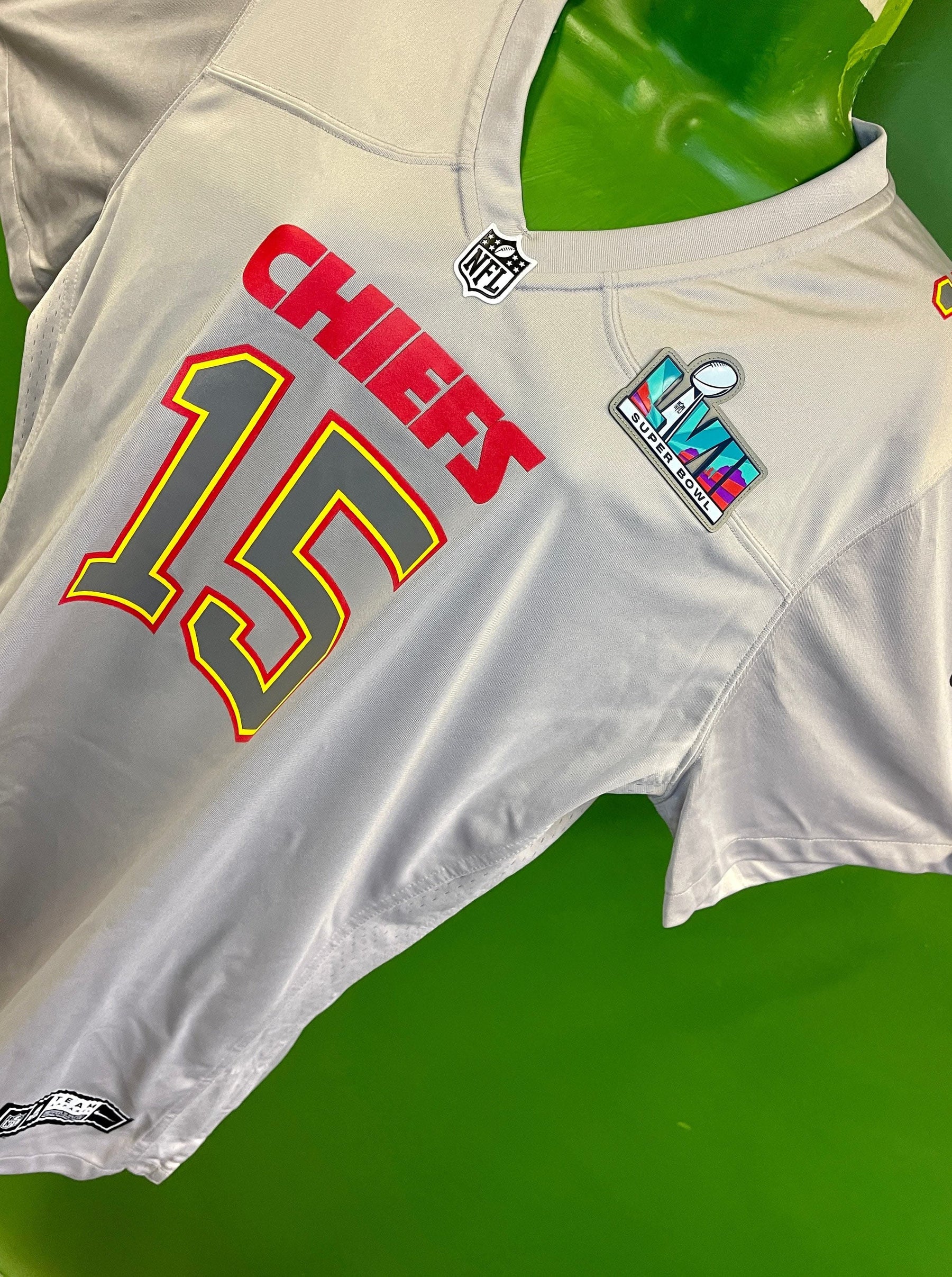 NFL Kansas City Chiefs Mahomes #15 Super Bowl LVII Jersey Women's 2X-Large NWOT