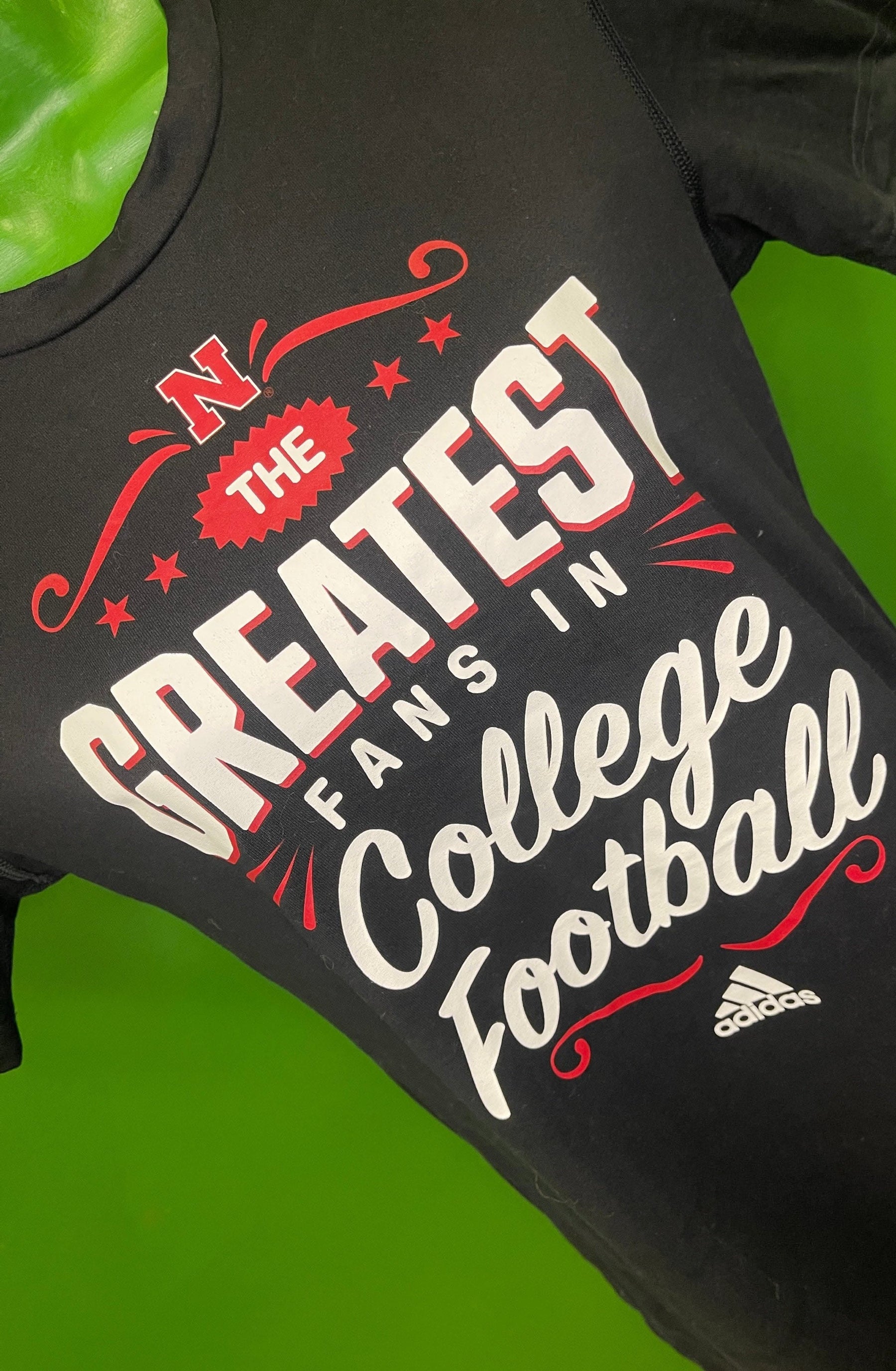 NCAA Nebraska Cornhuskers "Greatest Fans" T-Shirt Women's Small NWT