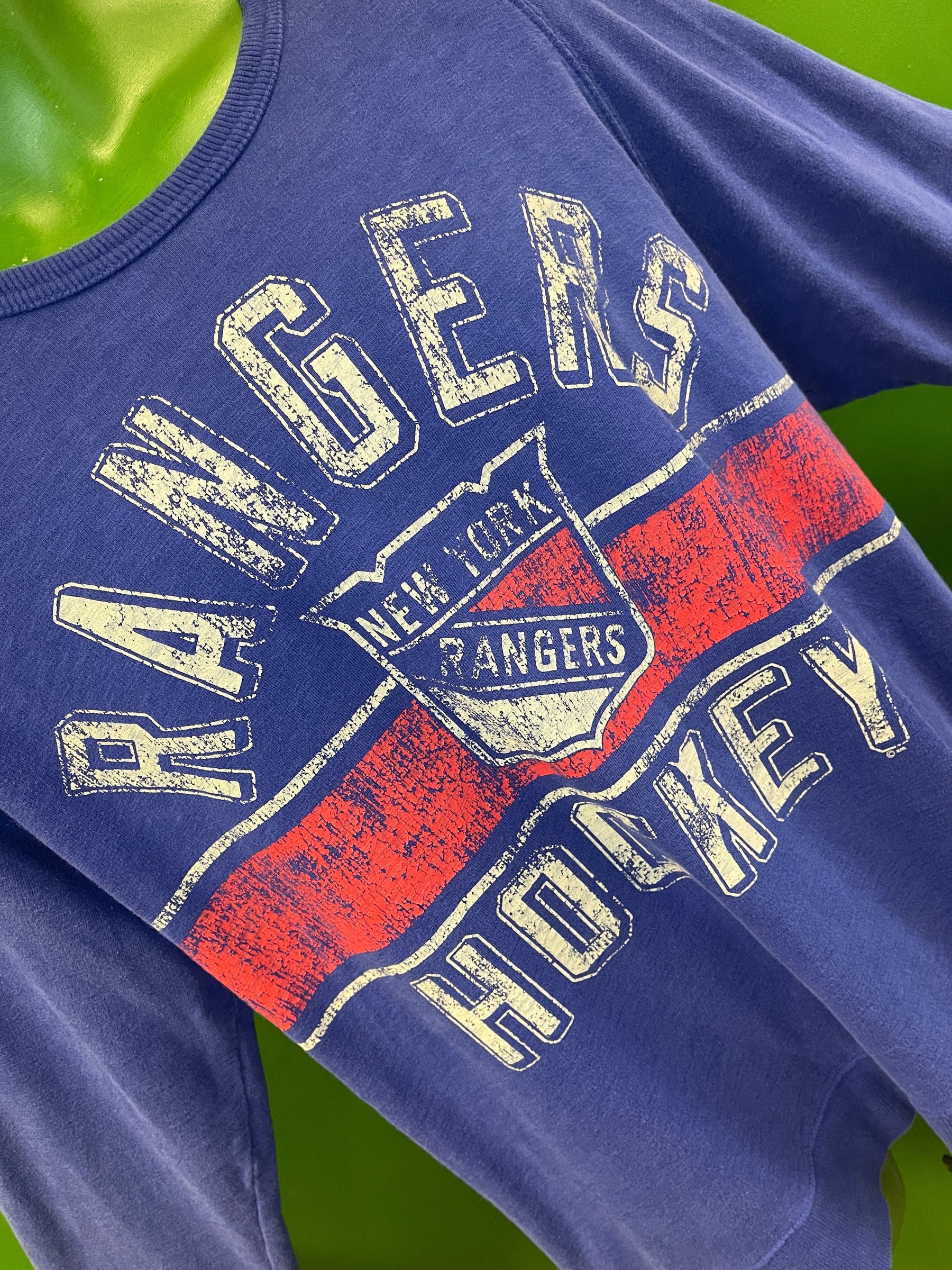 NHL New York Rangers GIII Distressed Design Pullover Sweatshirt Men's Large