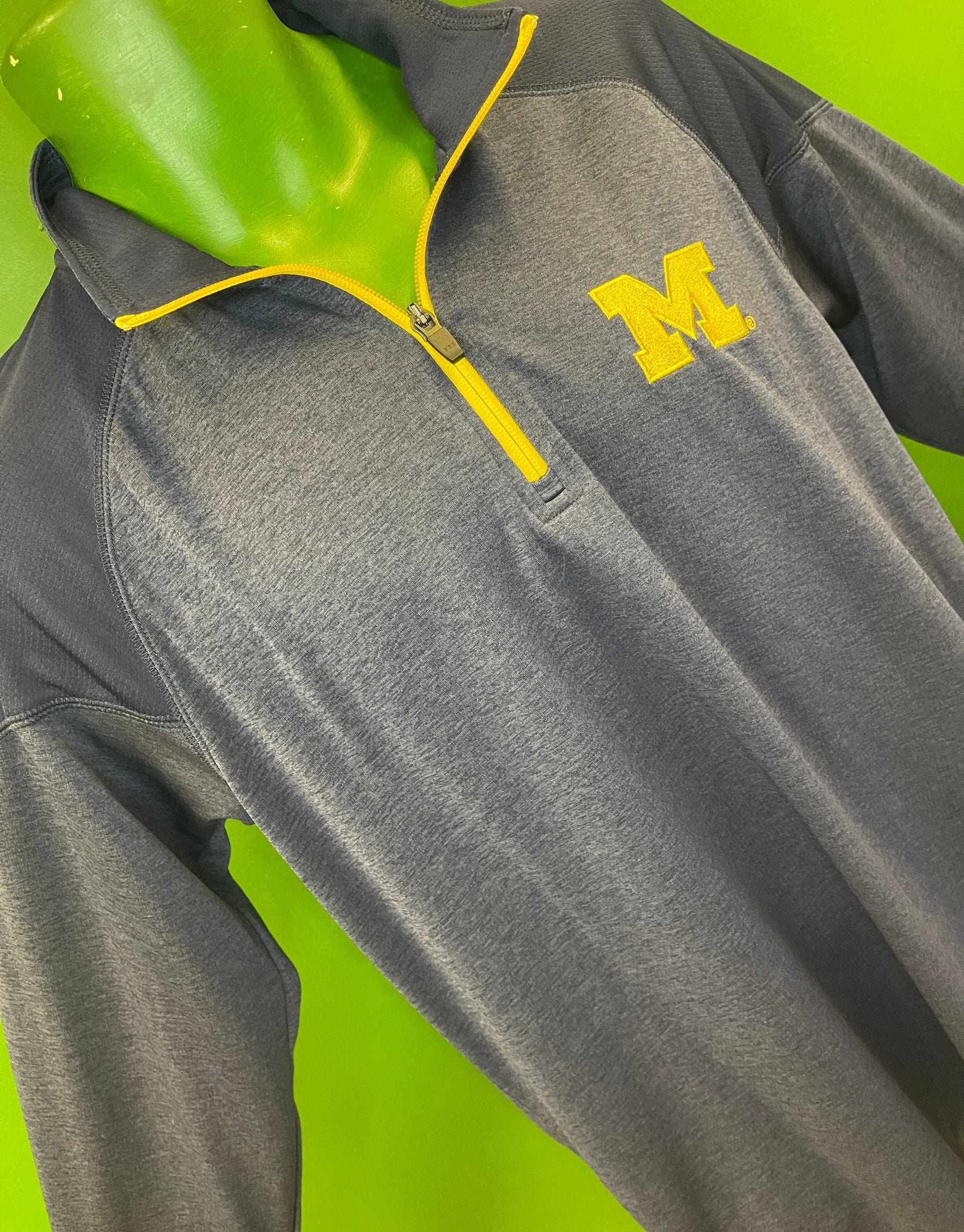 NCAA Michigan Wolverines Champion Lightweight 1/4 Zip Pullover Men's Large