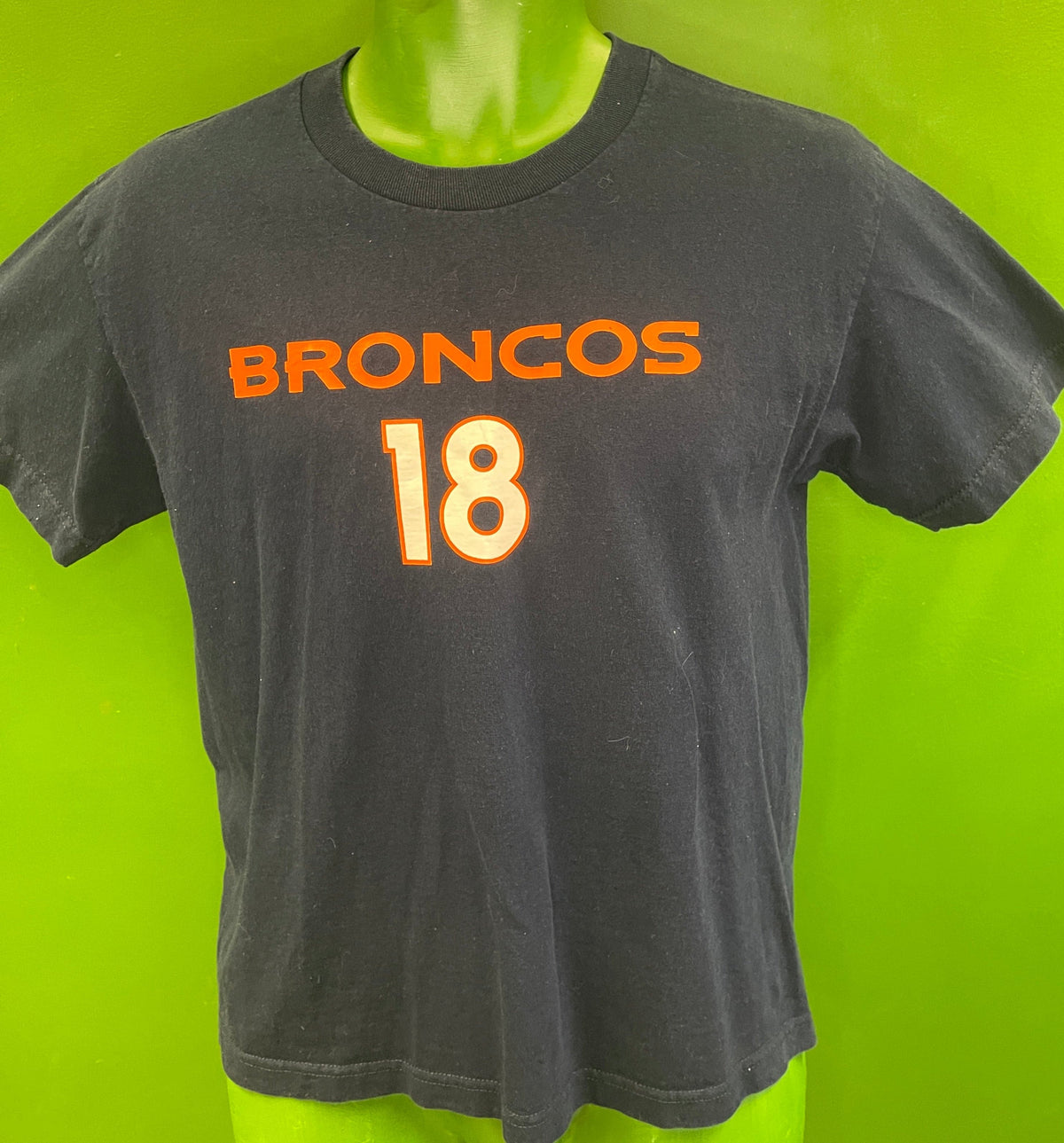 NFL Denver Broncos Peyton Manning #18 100% Cotton T-Shirt Youth Large 14-16