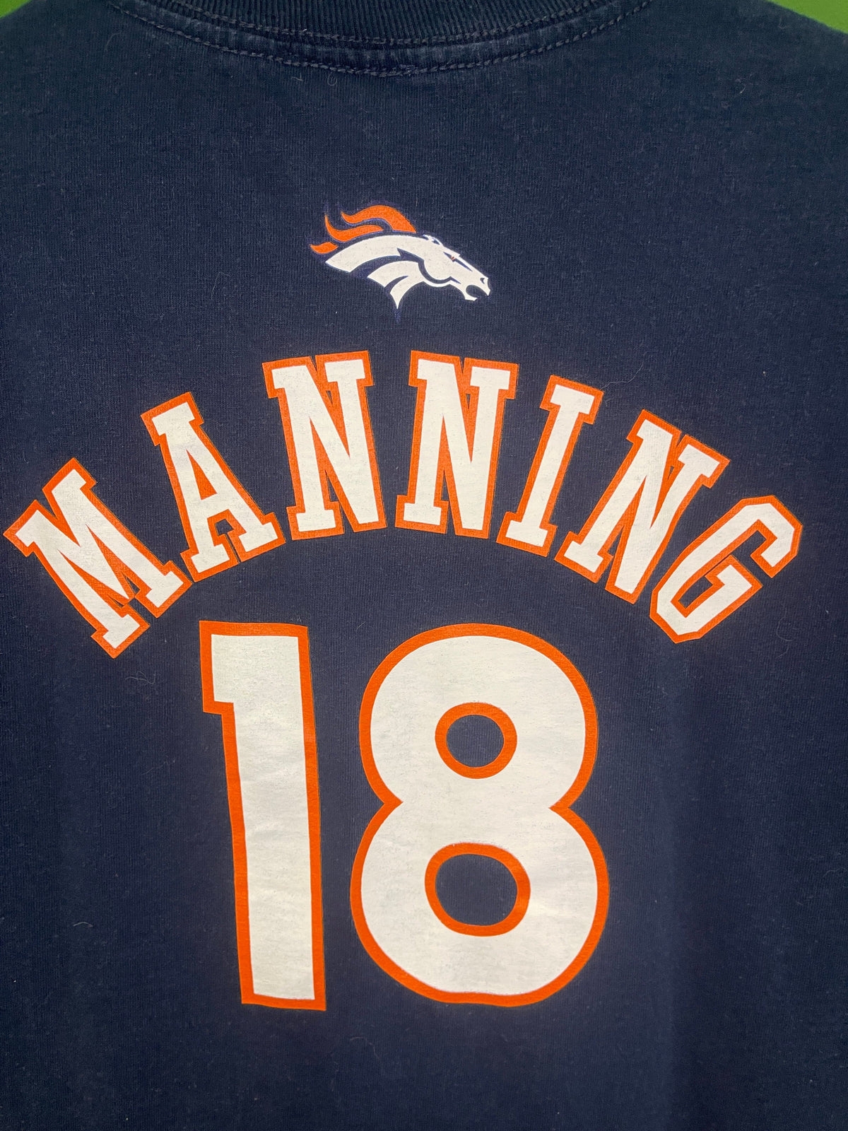 NFL Denver Broncos Peyton Manning #18 100% Cotton T-Shirt Youth Large 14-16