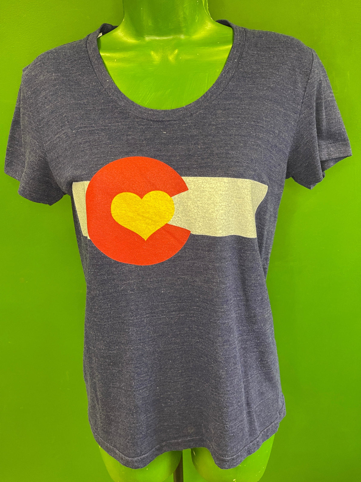 Colorado Flag Heart Heathered Blue T-Shirt Women's Medium