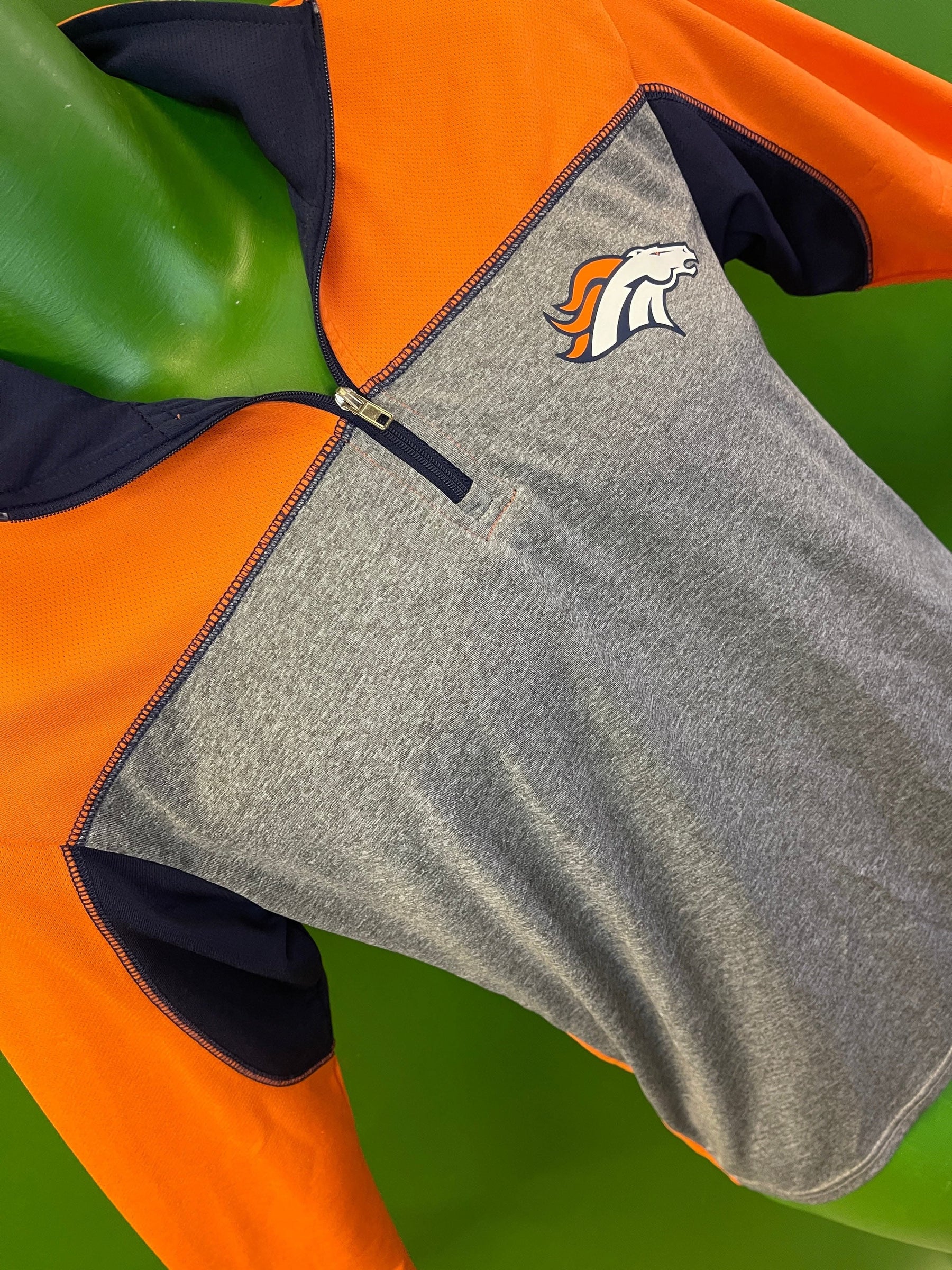 NFL Denver Broncos Lightweight 1/4 Zip Pullover Top Youth Medium 10-12