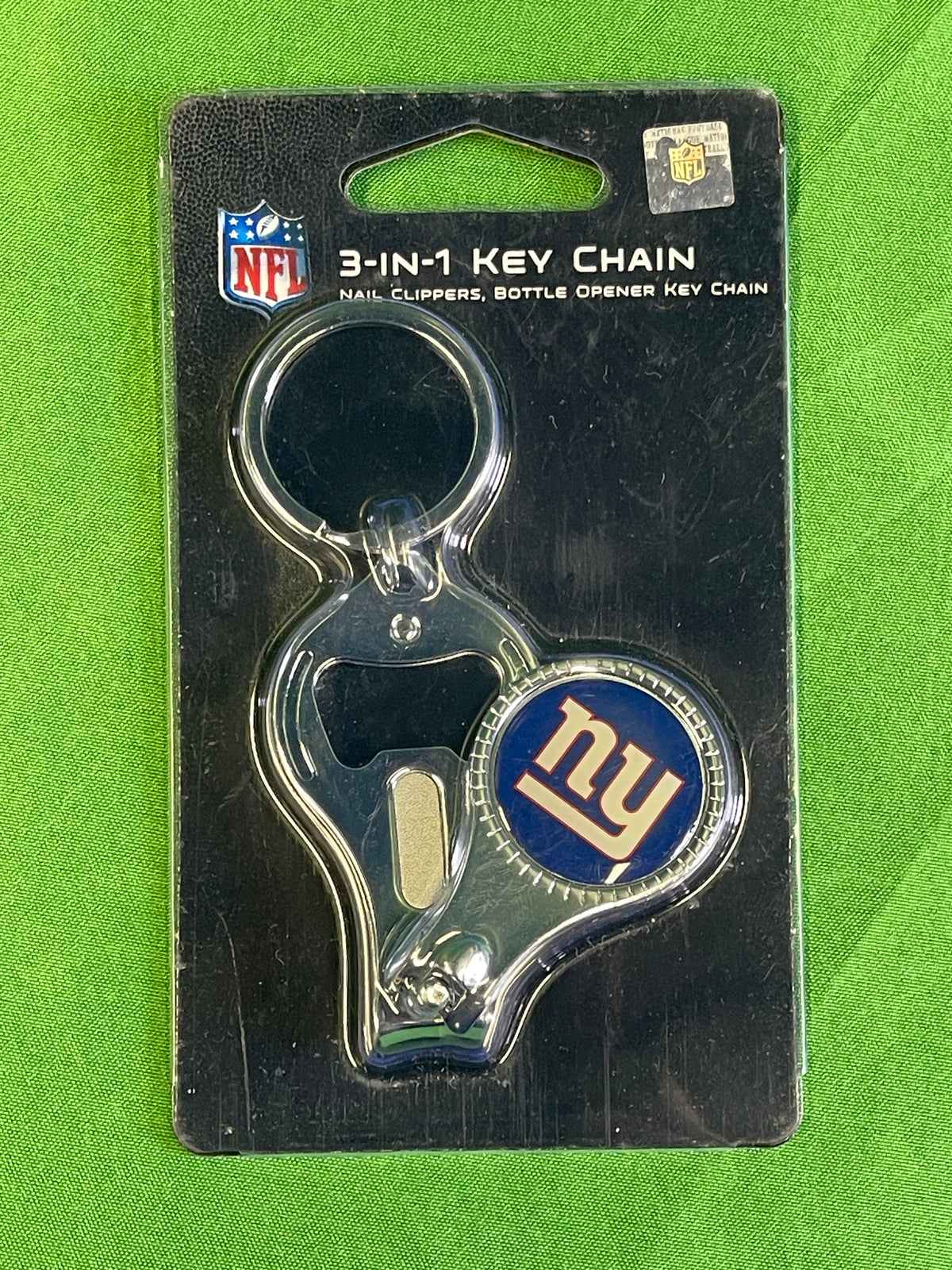 NFL New York Giants 3-in-1 Keychain Opener Nail Clippers NWT