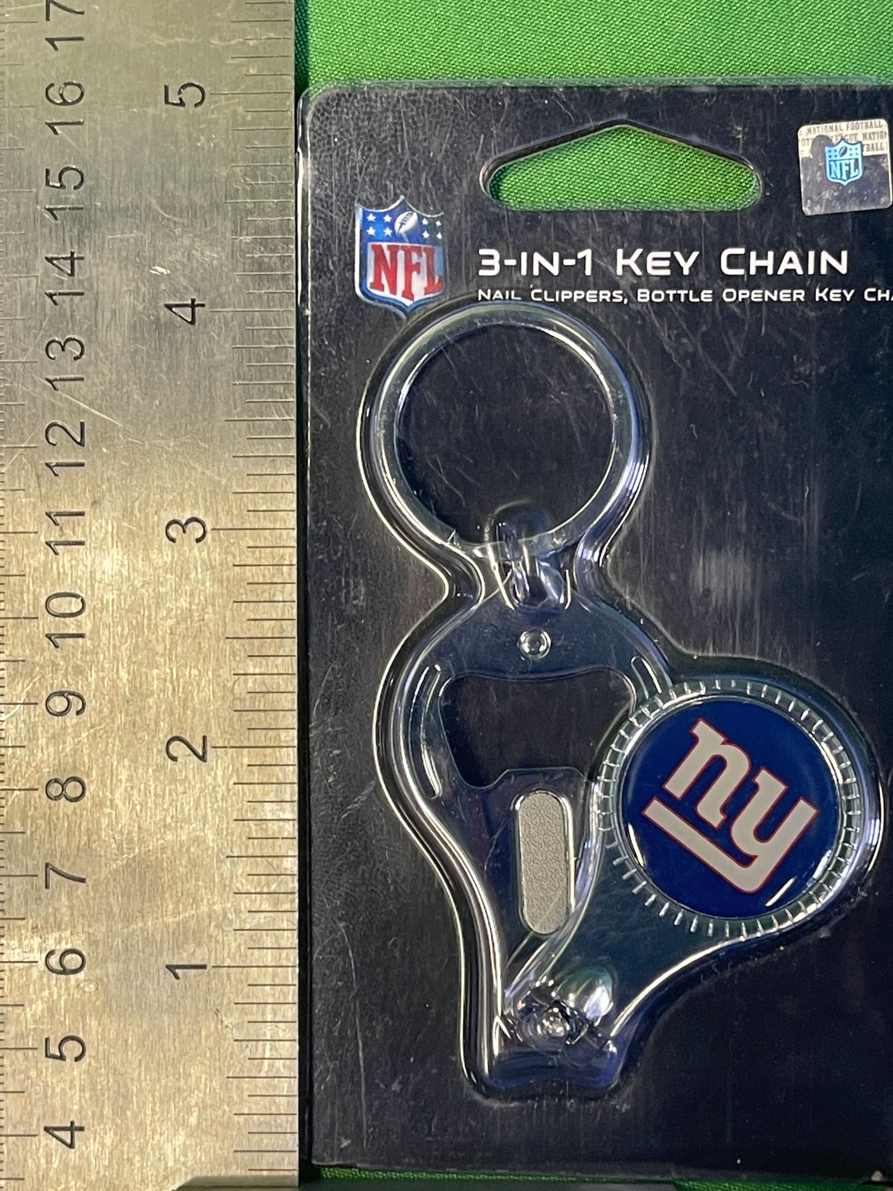 NFL New York Giants 3-in-1 Keychain Opener Nail Clippers NWT