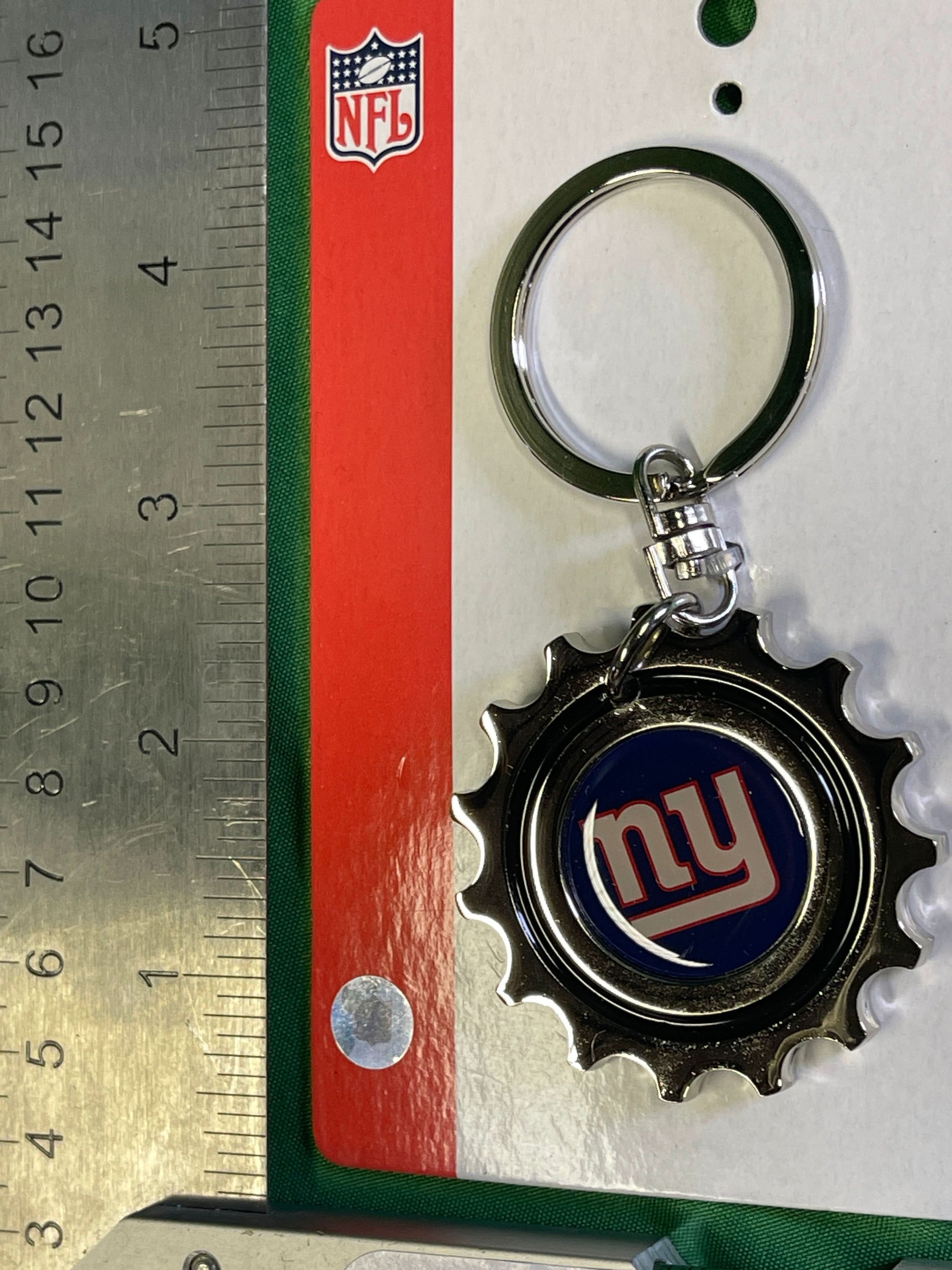 NFL New York Giants Gear Shaped Key Ring Keychain NWT