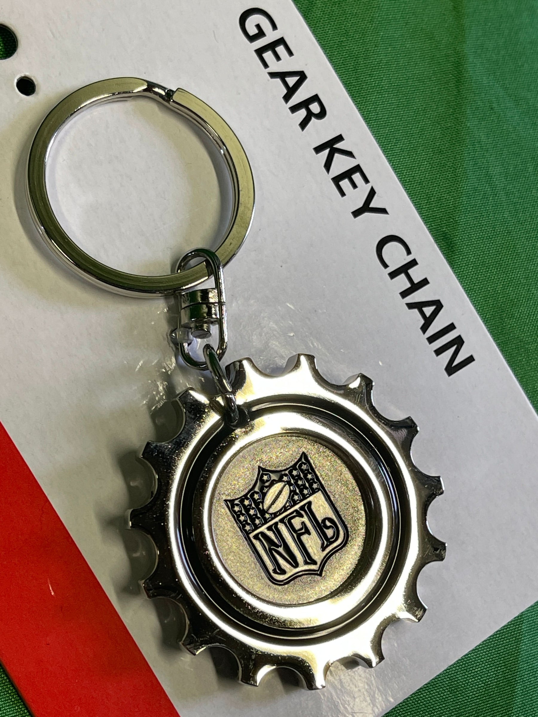 NFL New York Giants Gear Shaped Key Ring Keychain NWT